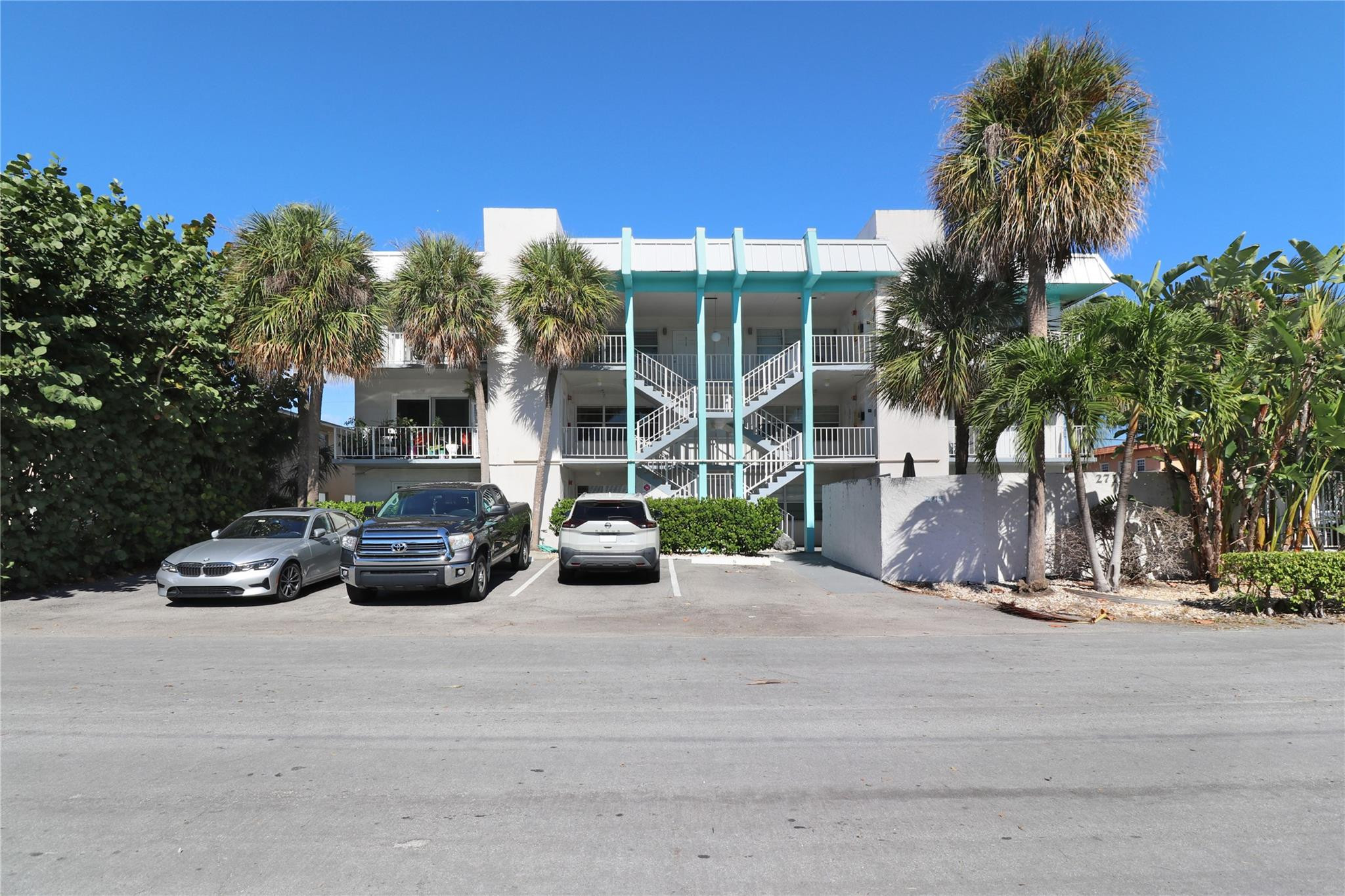 2715 NE 49th Street 101