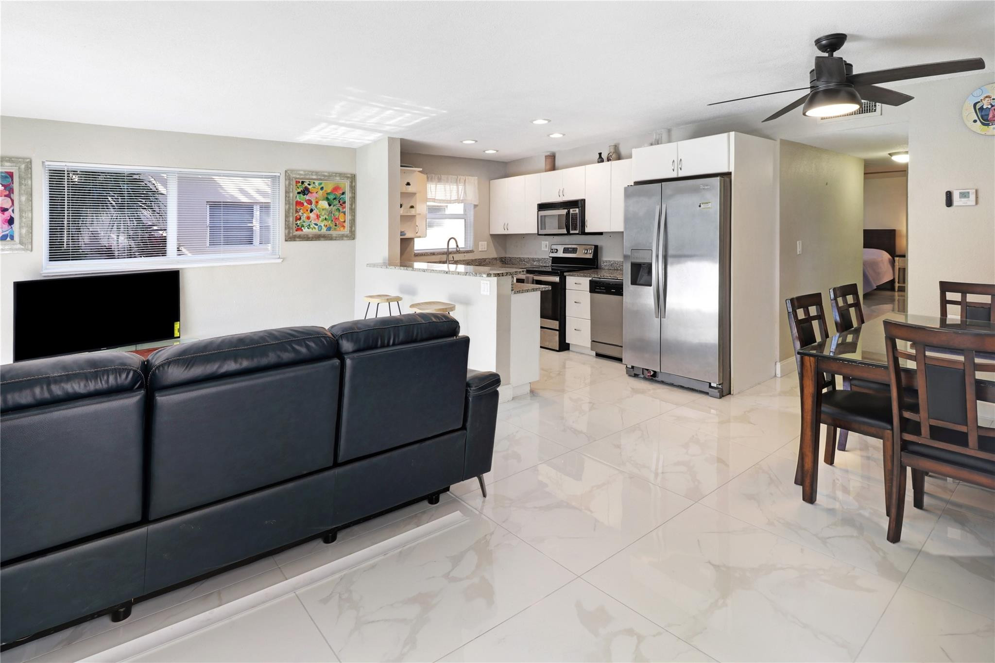 2715 NE 49th Street 101