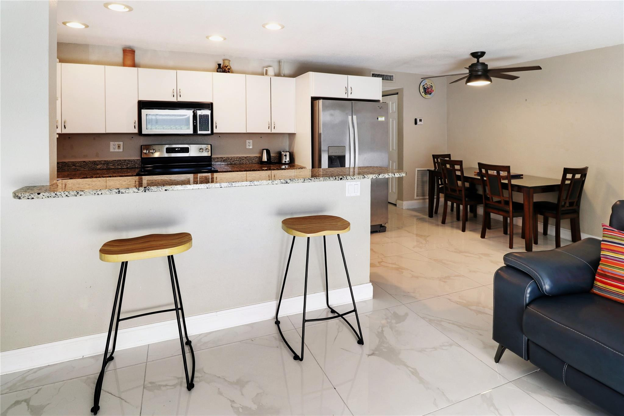 2715 NE 49th Street 101