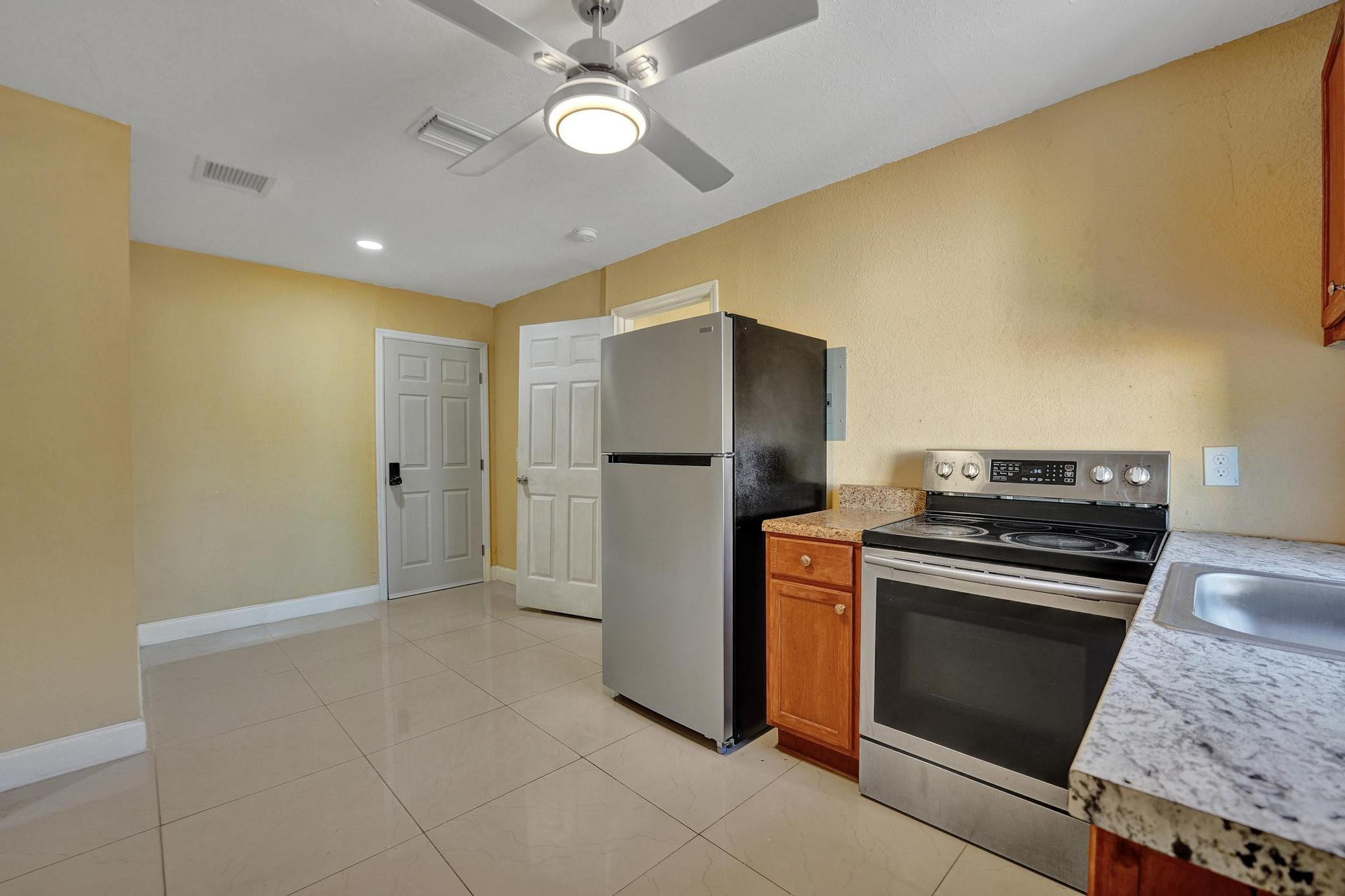 821 NE 52nd Street