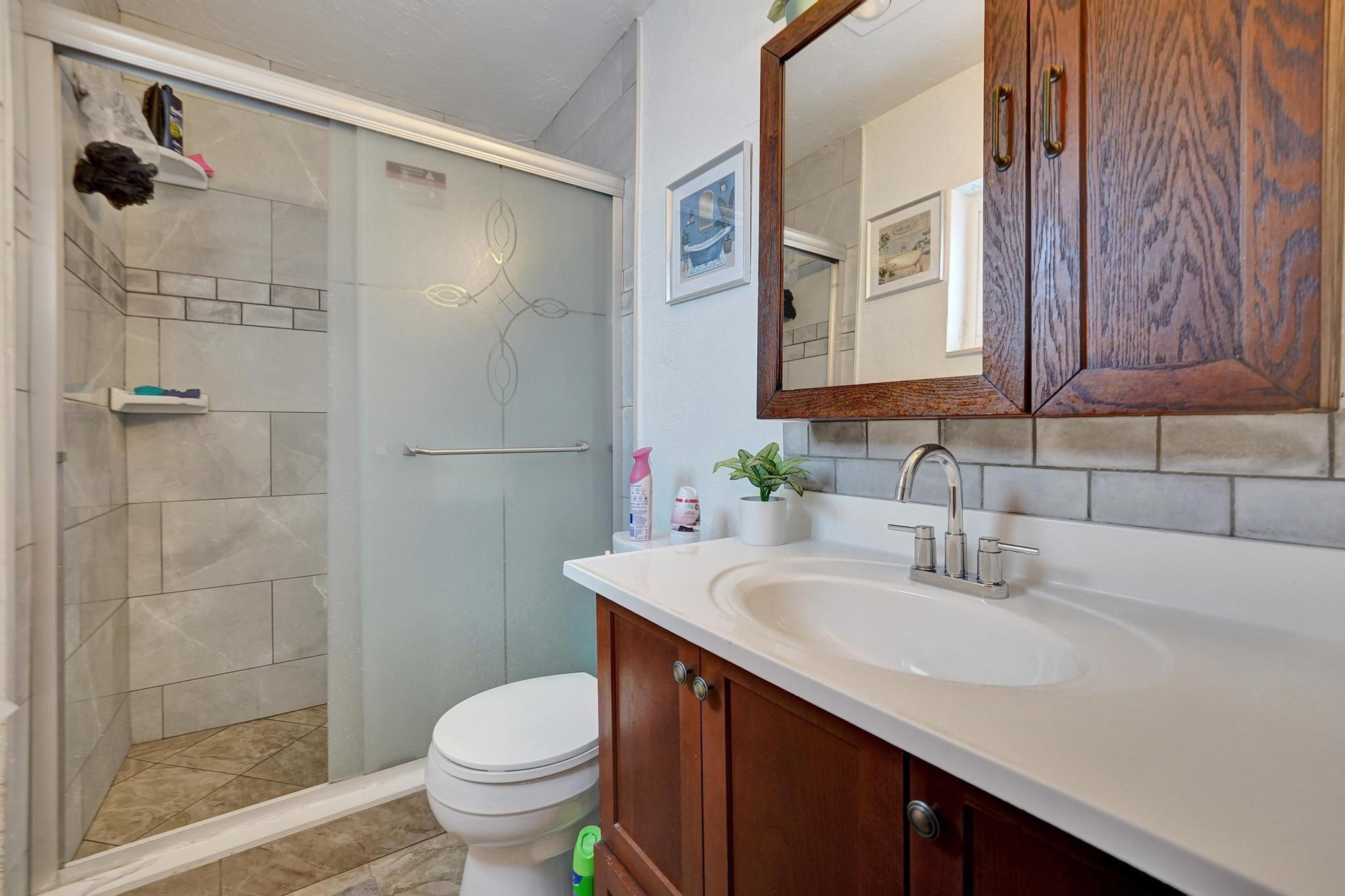 821 NE 52nd Street