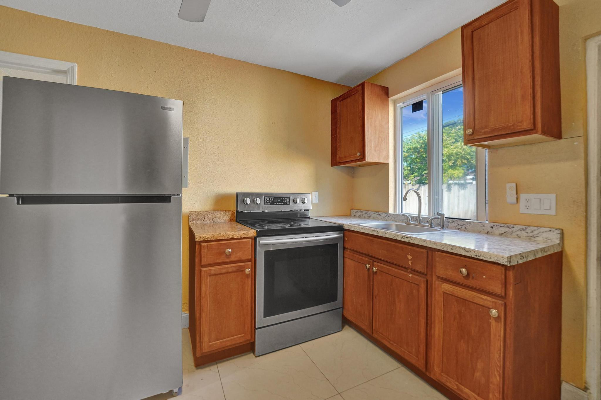 821 NE 52nd Street
