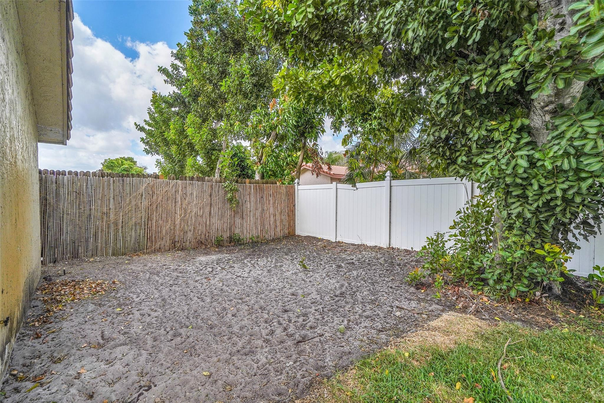 2708 NW 91st Avenue