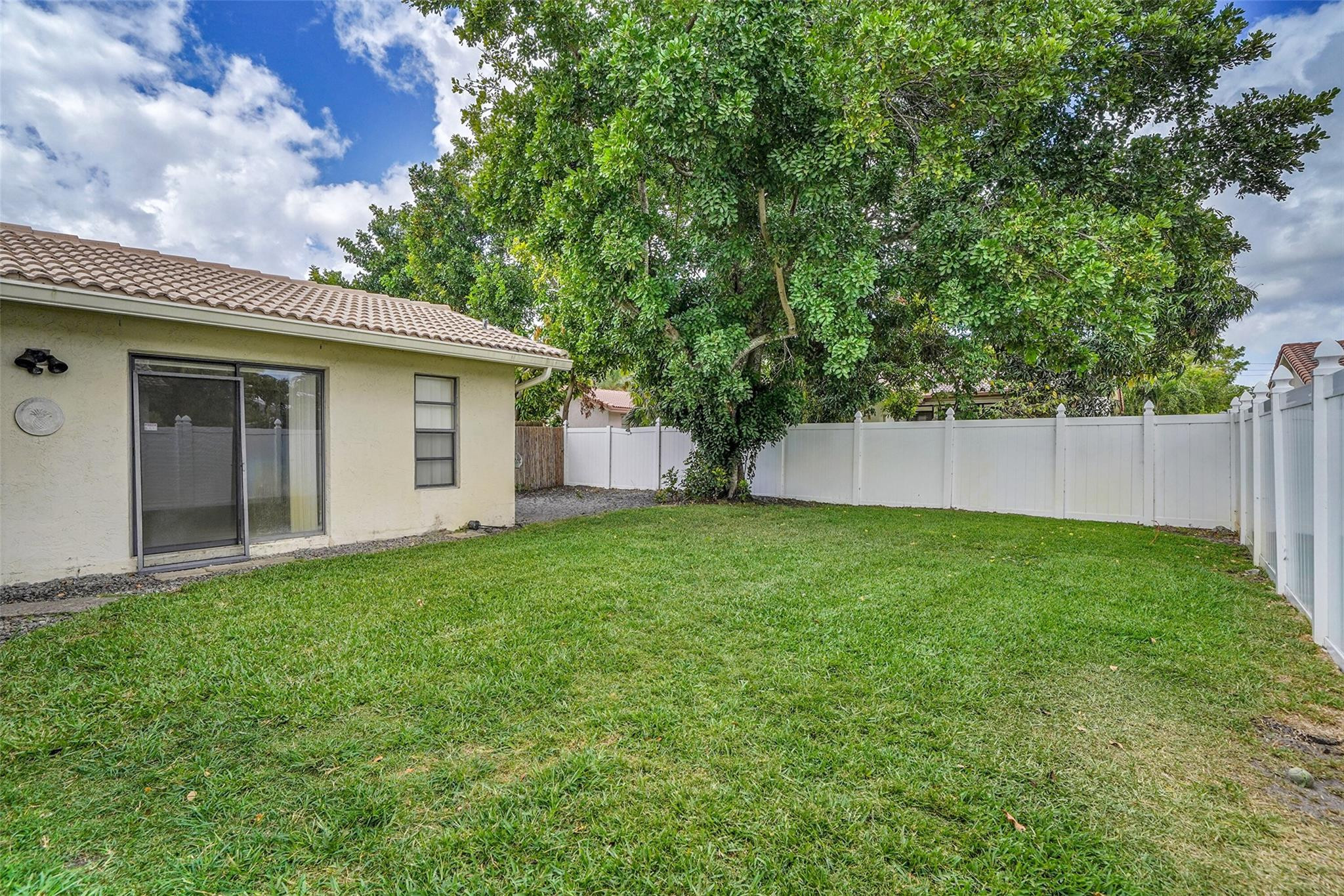 2708 NW 91st Avenue