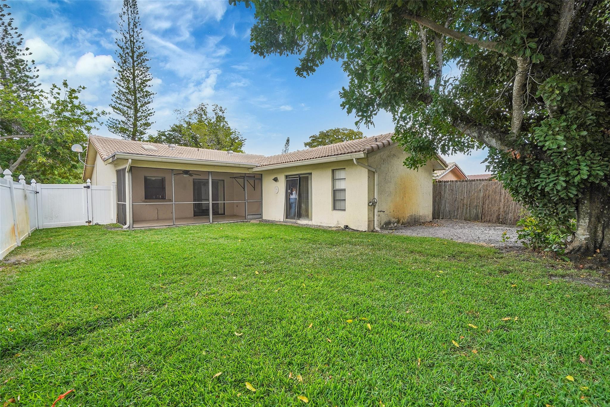 2708 NW 91st Avenue
