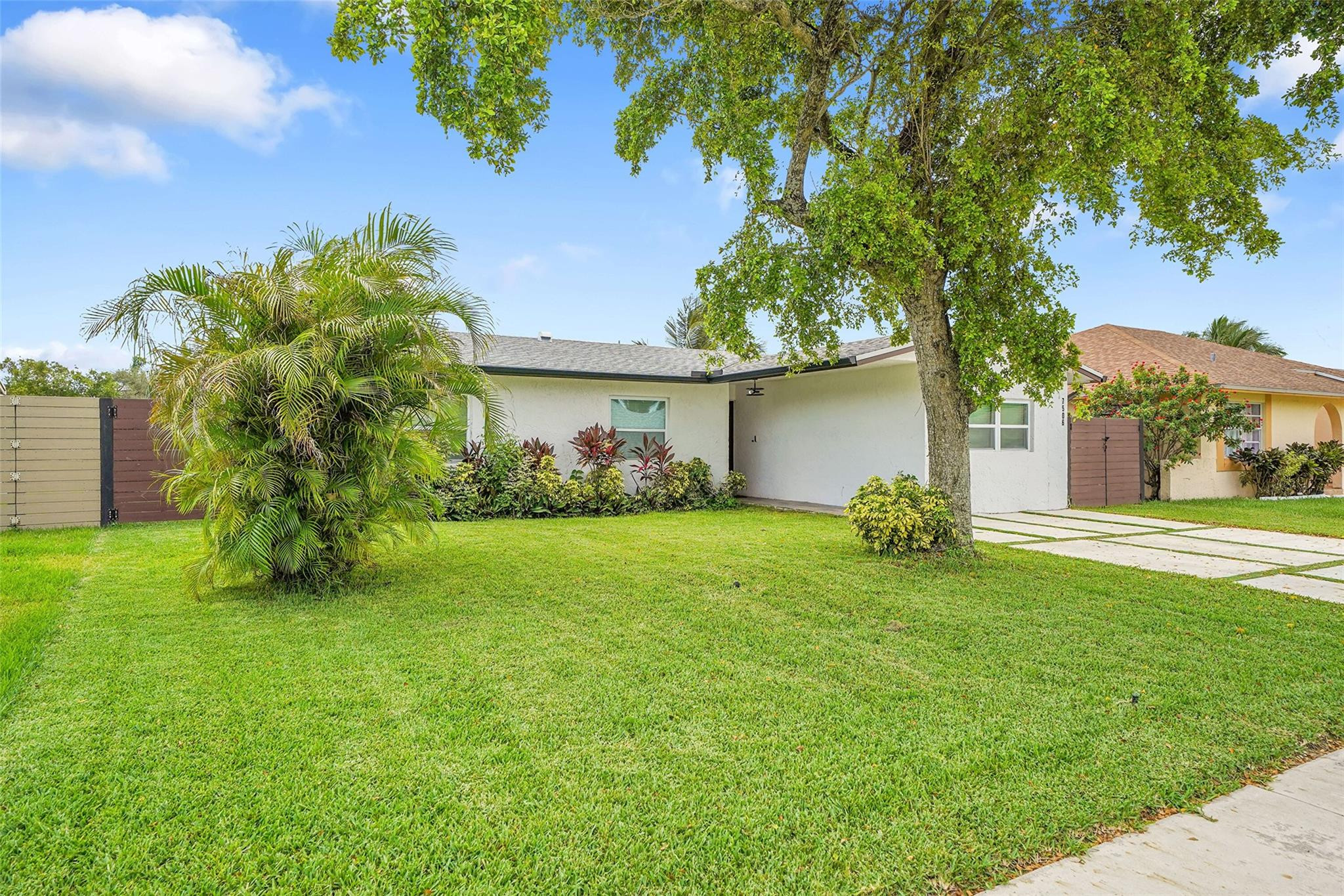 7506 SW 7th Court