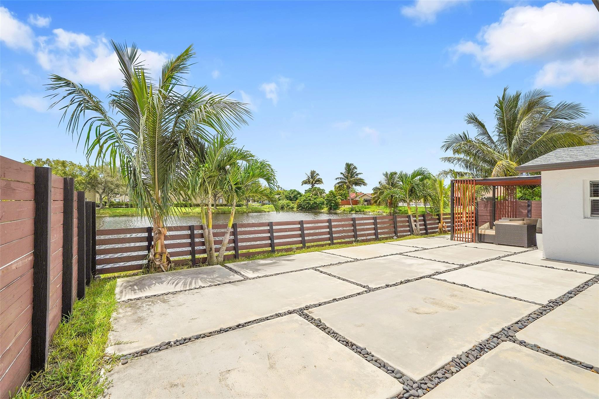 7506 SW 7th Court