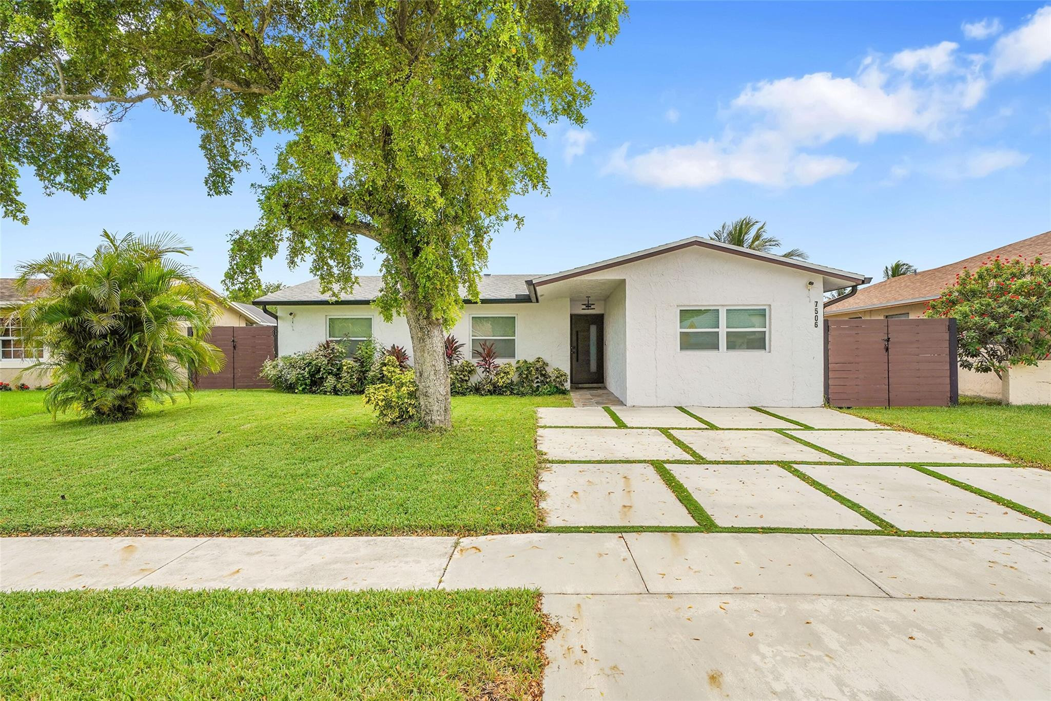 7506 SW 7th Court