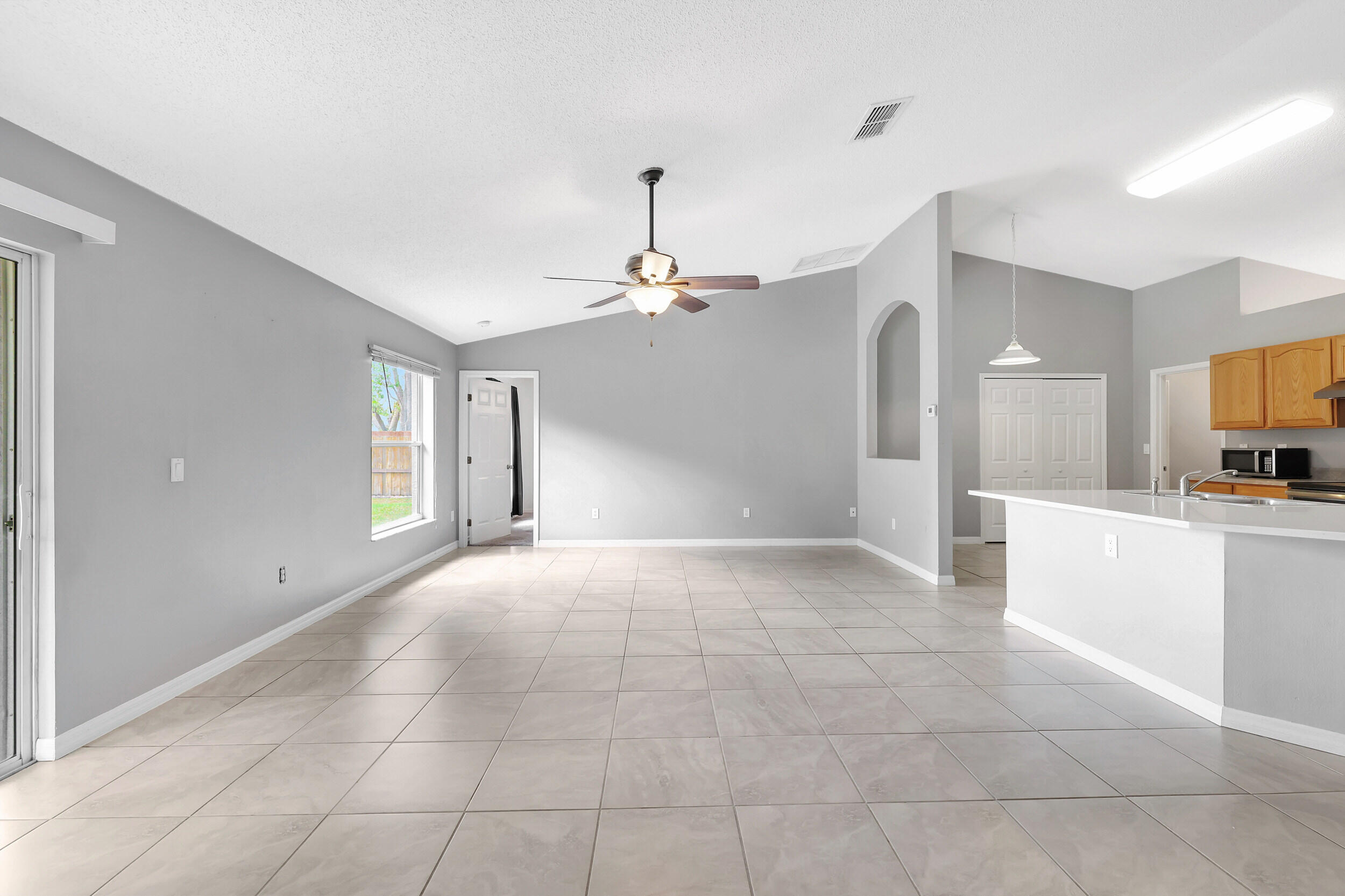 1226 SW Calmar Avenue, Port St. Lucie