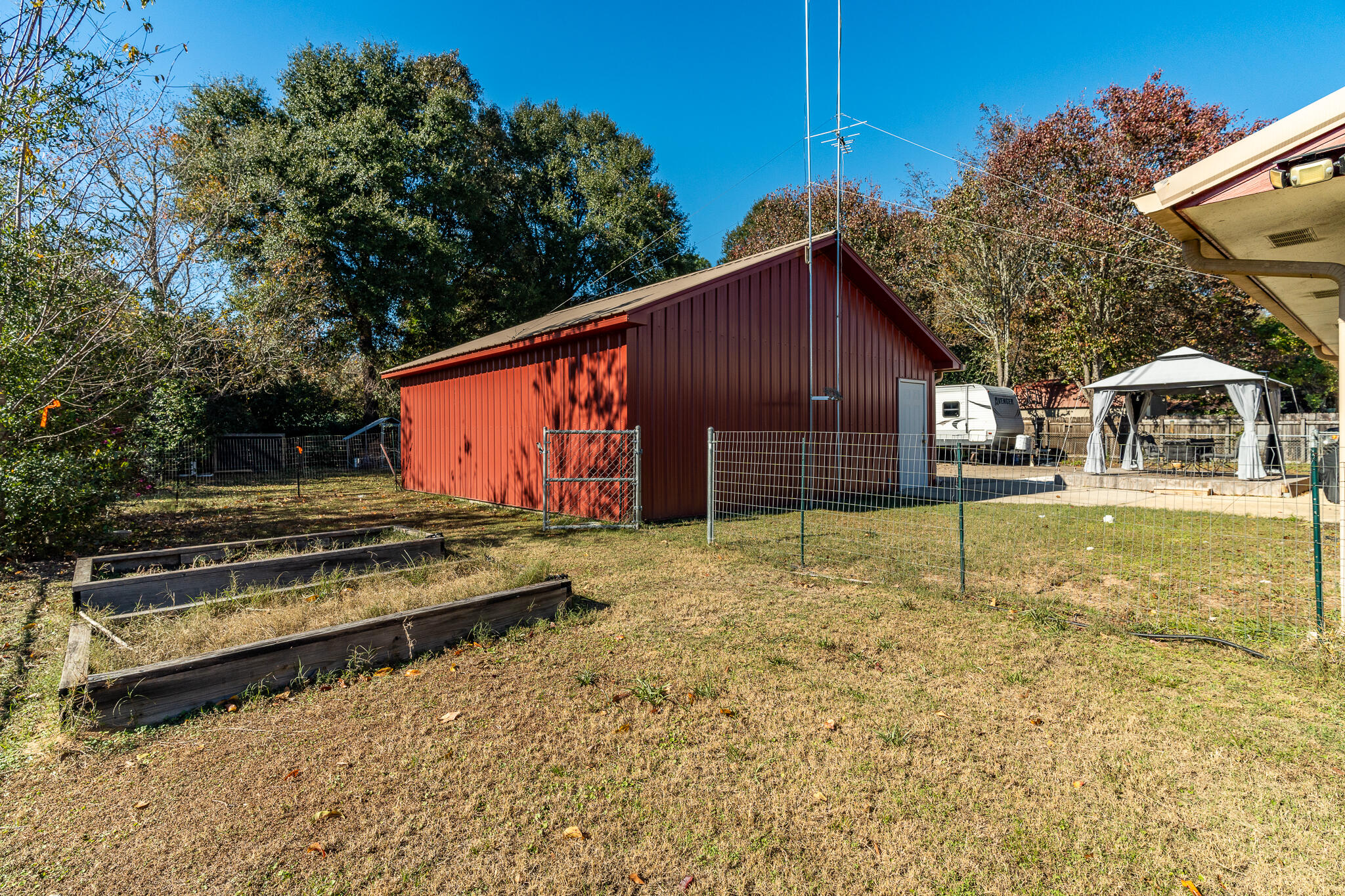 1211 Valley Rd Road