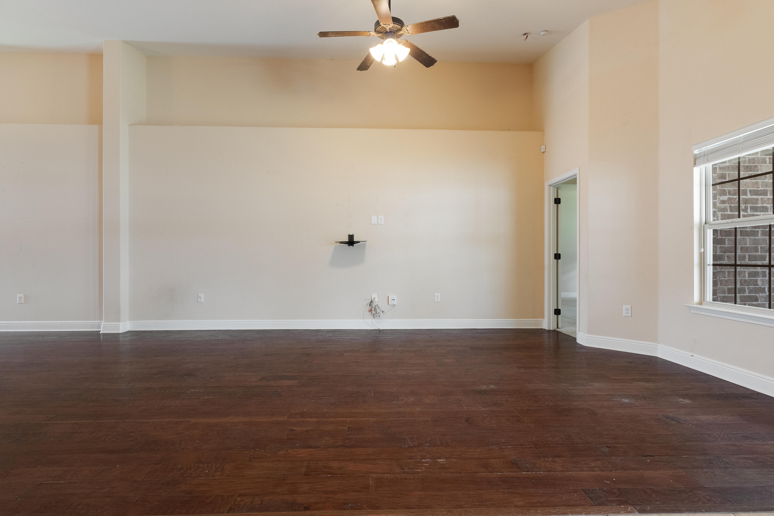 2071 Fountainview Drive