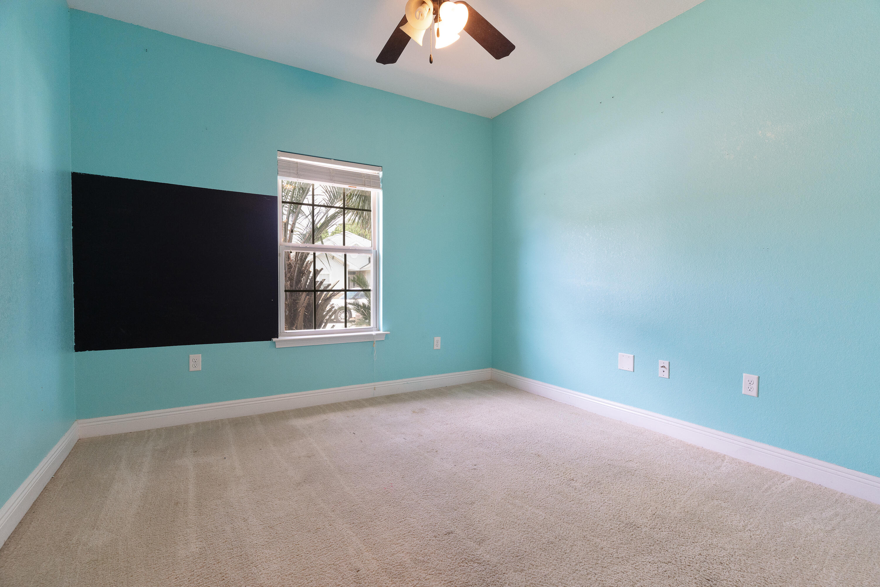 2071 Fountainview Drive