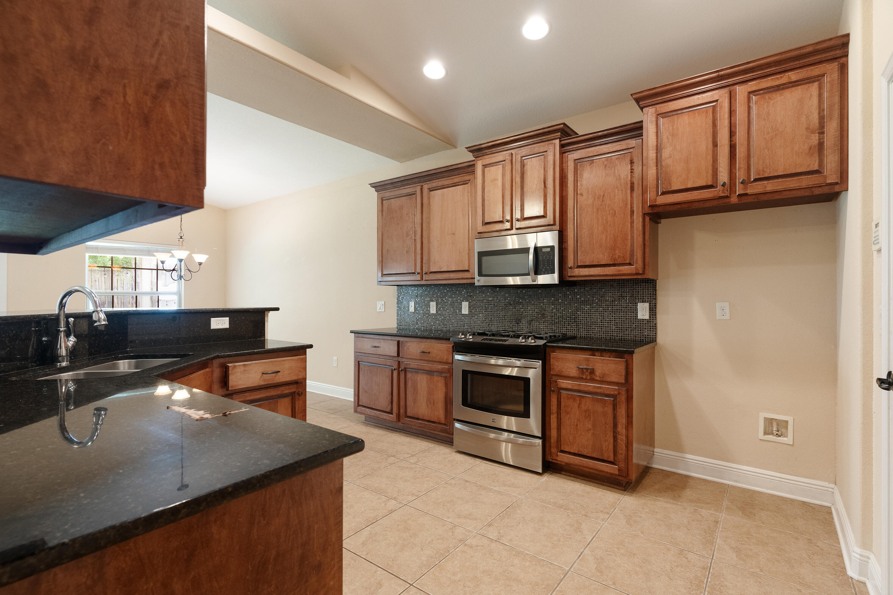 2071 Fountainview Drive