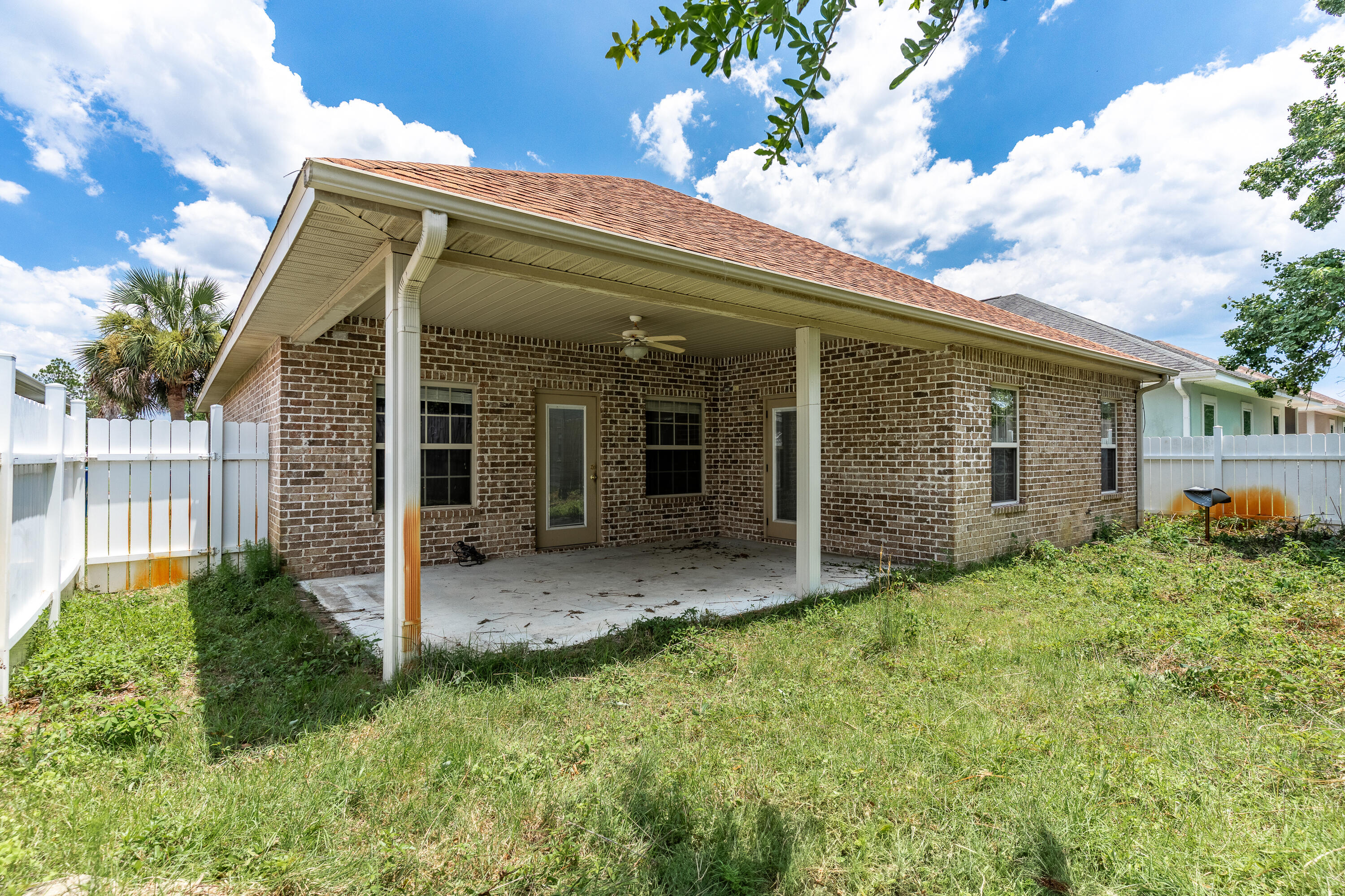 2071 Fountainview Drive