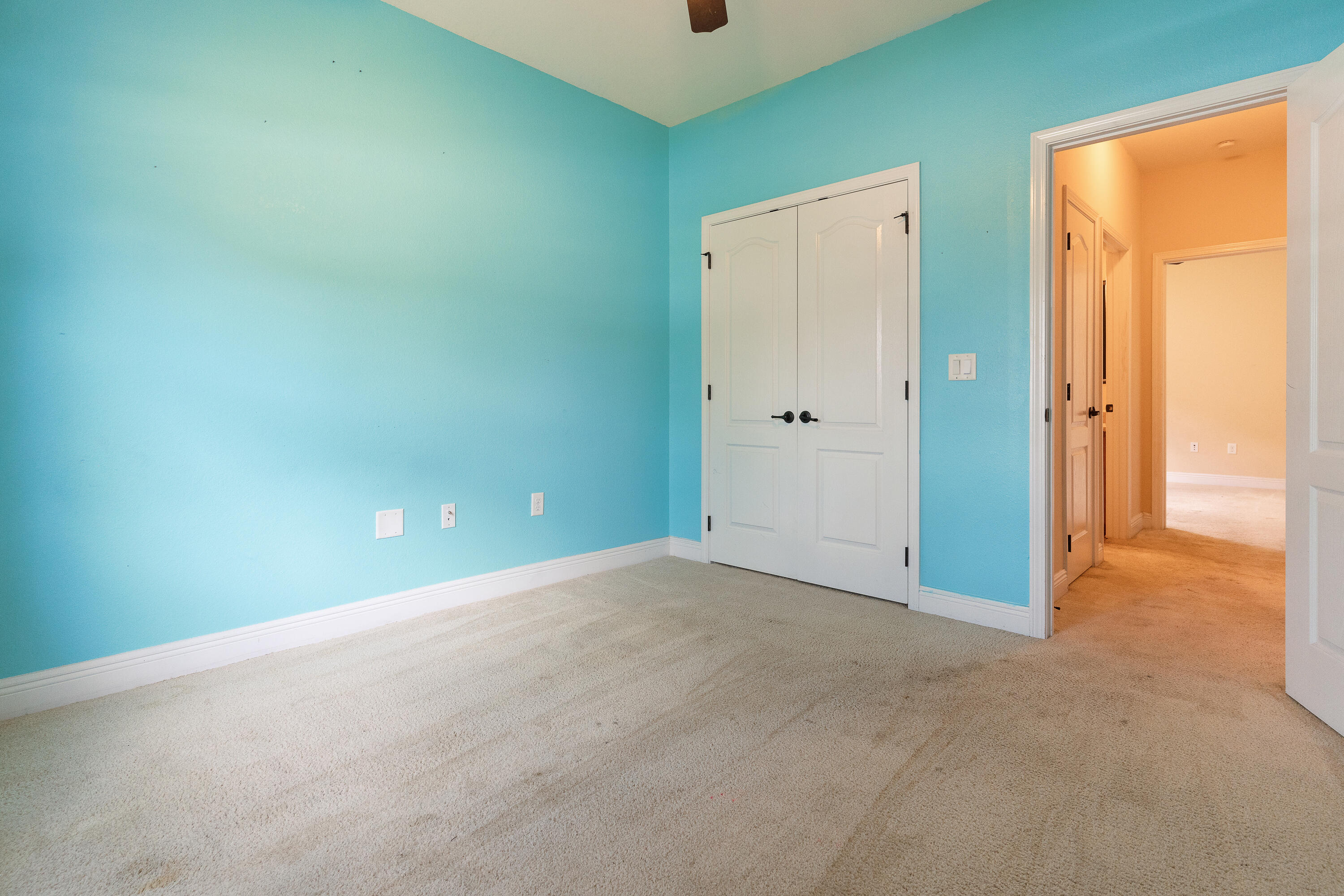 2071 Fountainview Drive