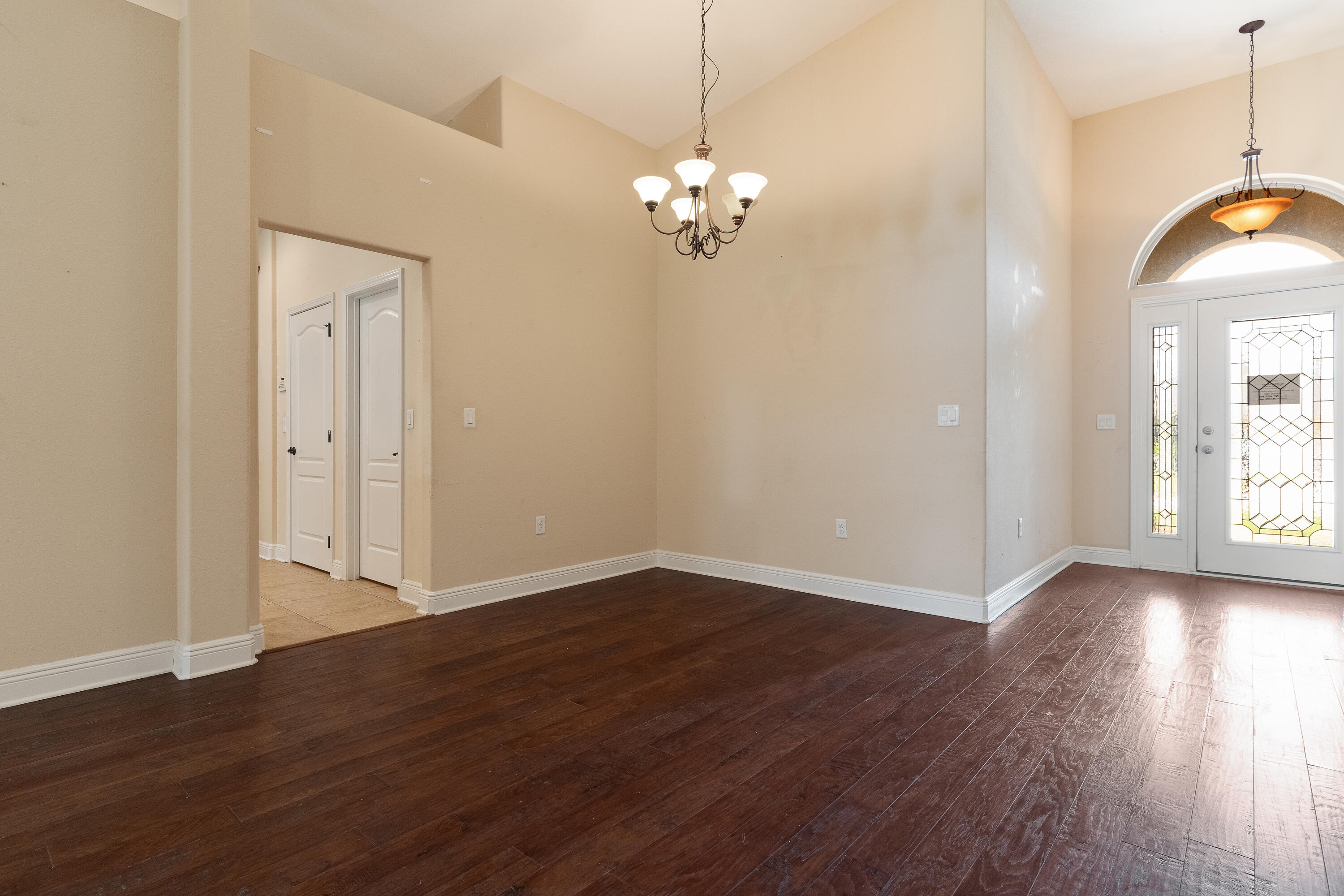 2071 Fountainview Drive