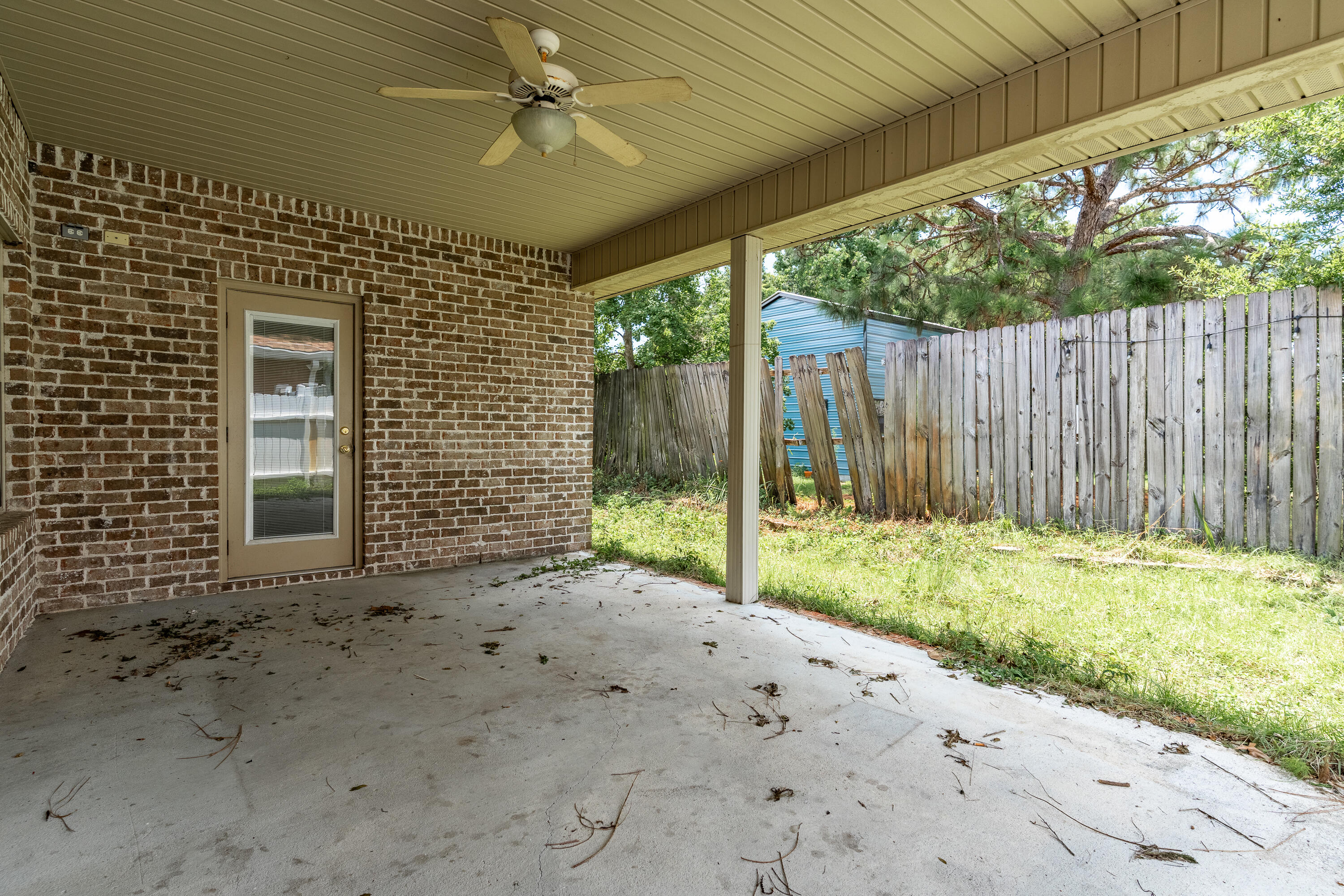 2071 Fountainview Drive