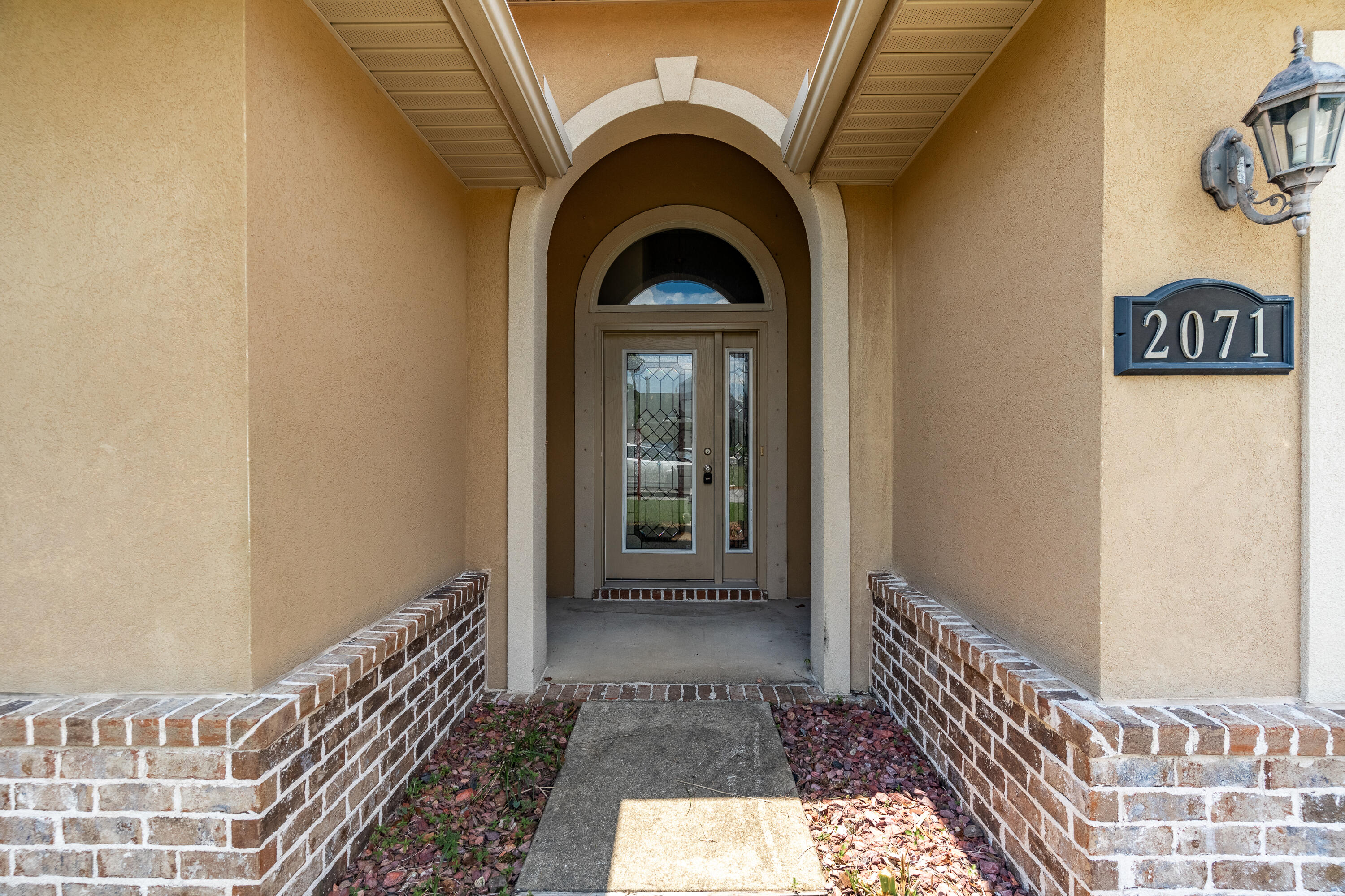 2071 Fountainview Drive