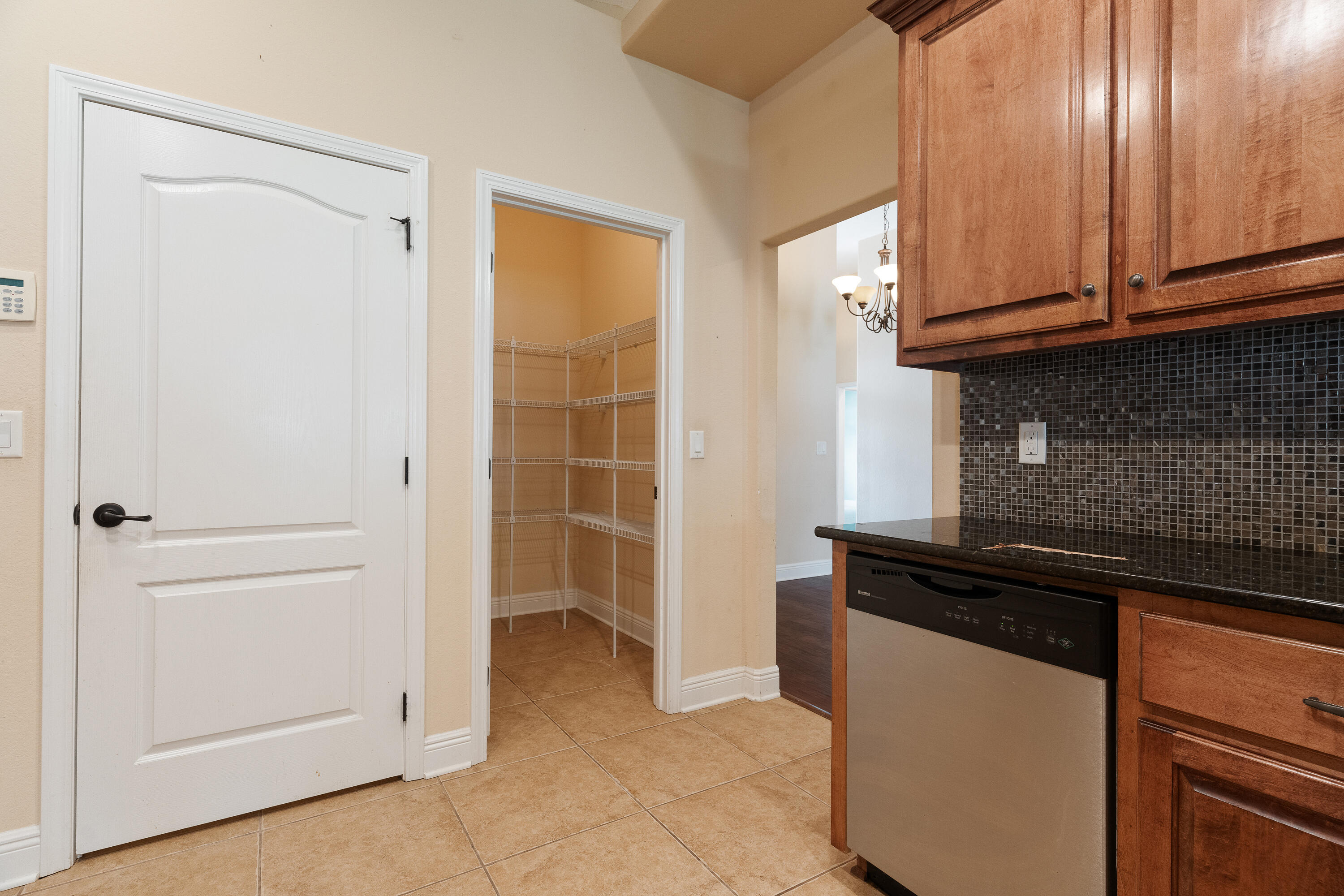 2071 Fountainview Drive