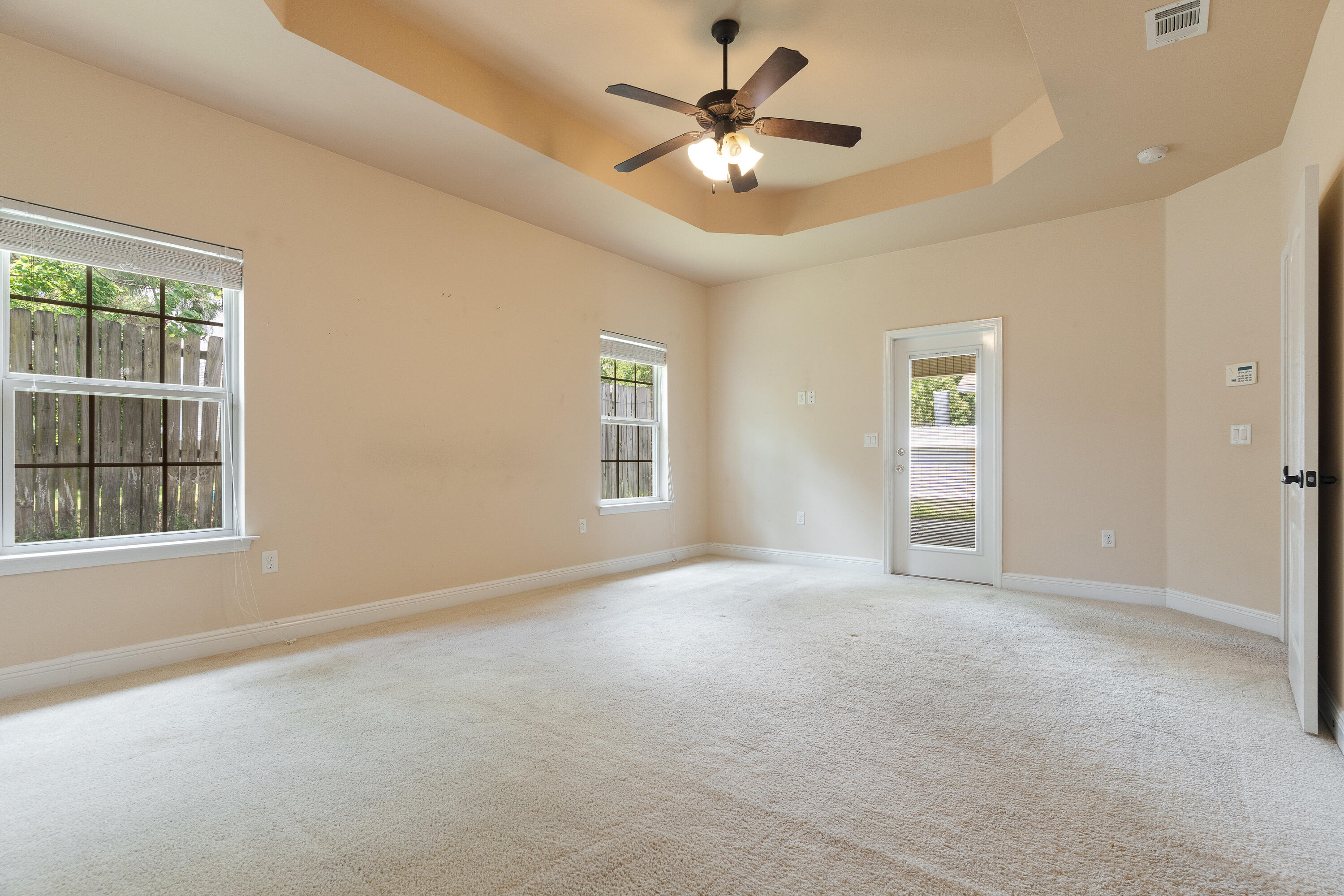2071 Fountainview Drive