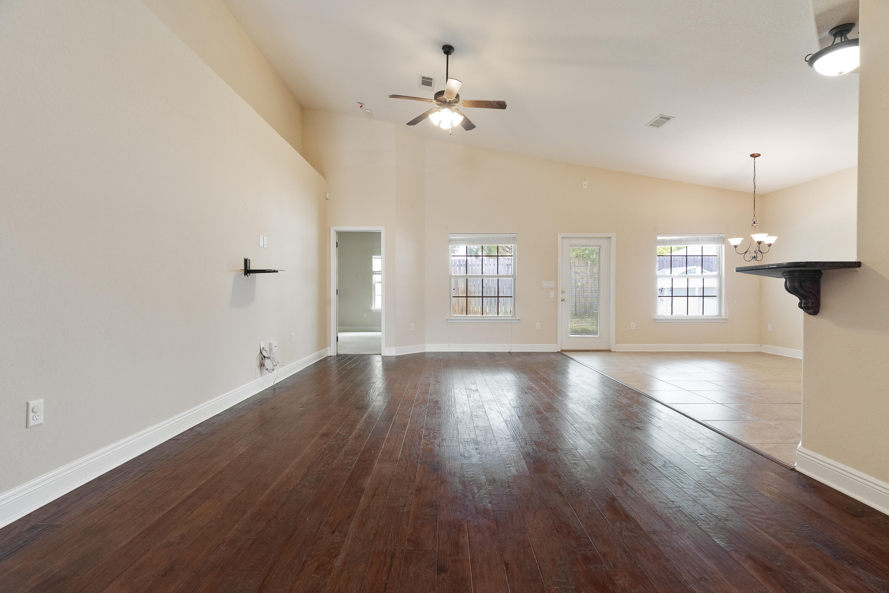 2071 Fountainview Drive