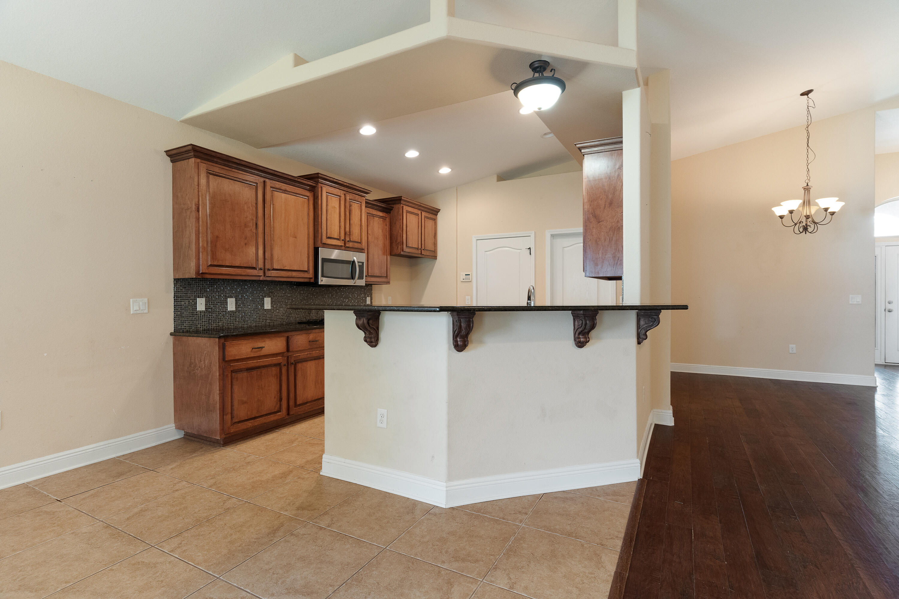 2071 Fountainview Drive