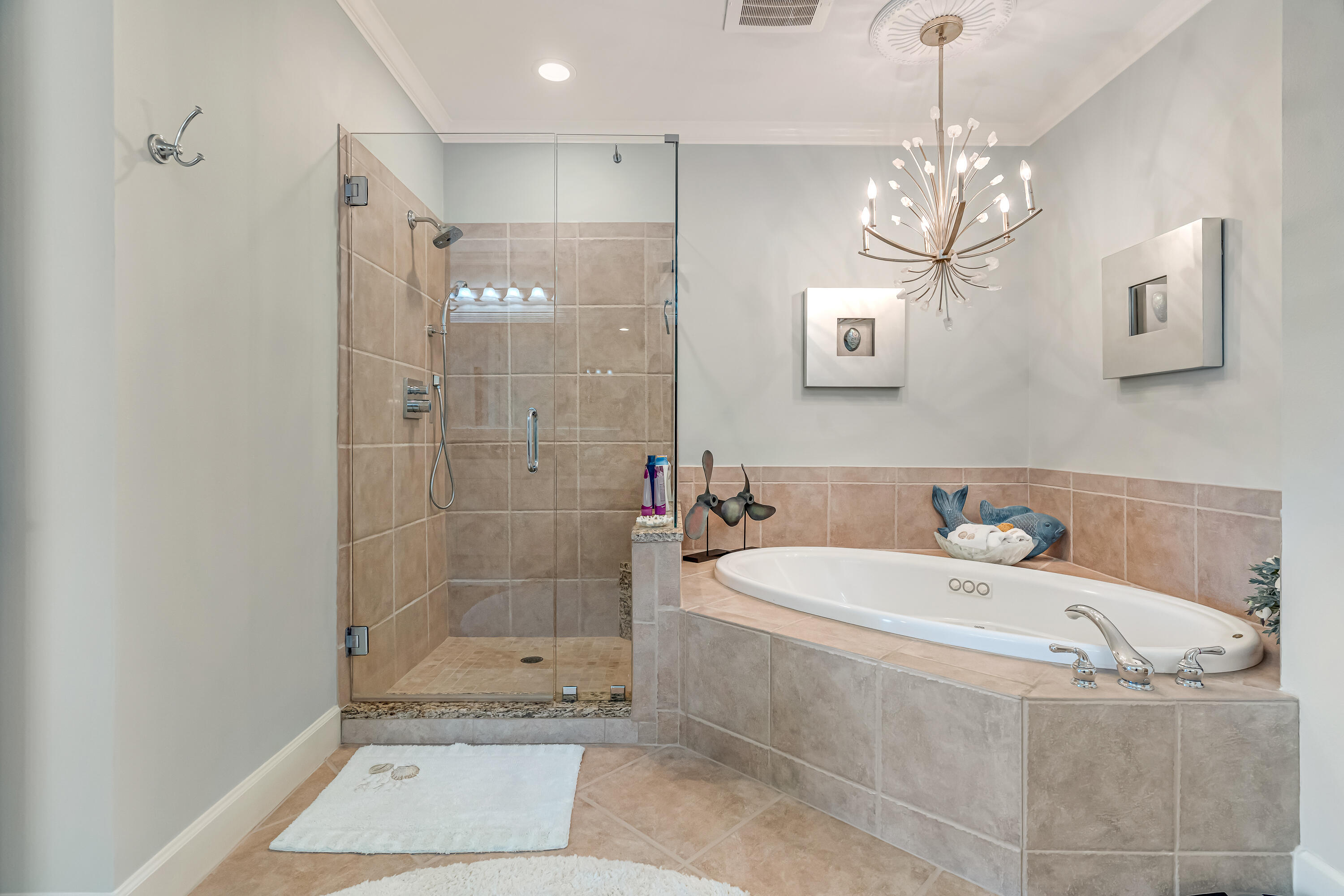 725 Gulf Shore Drive, 901A