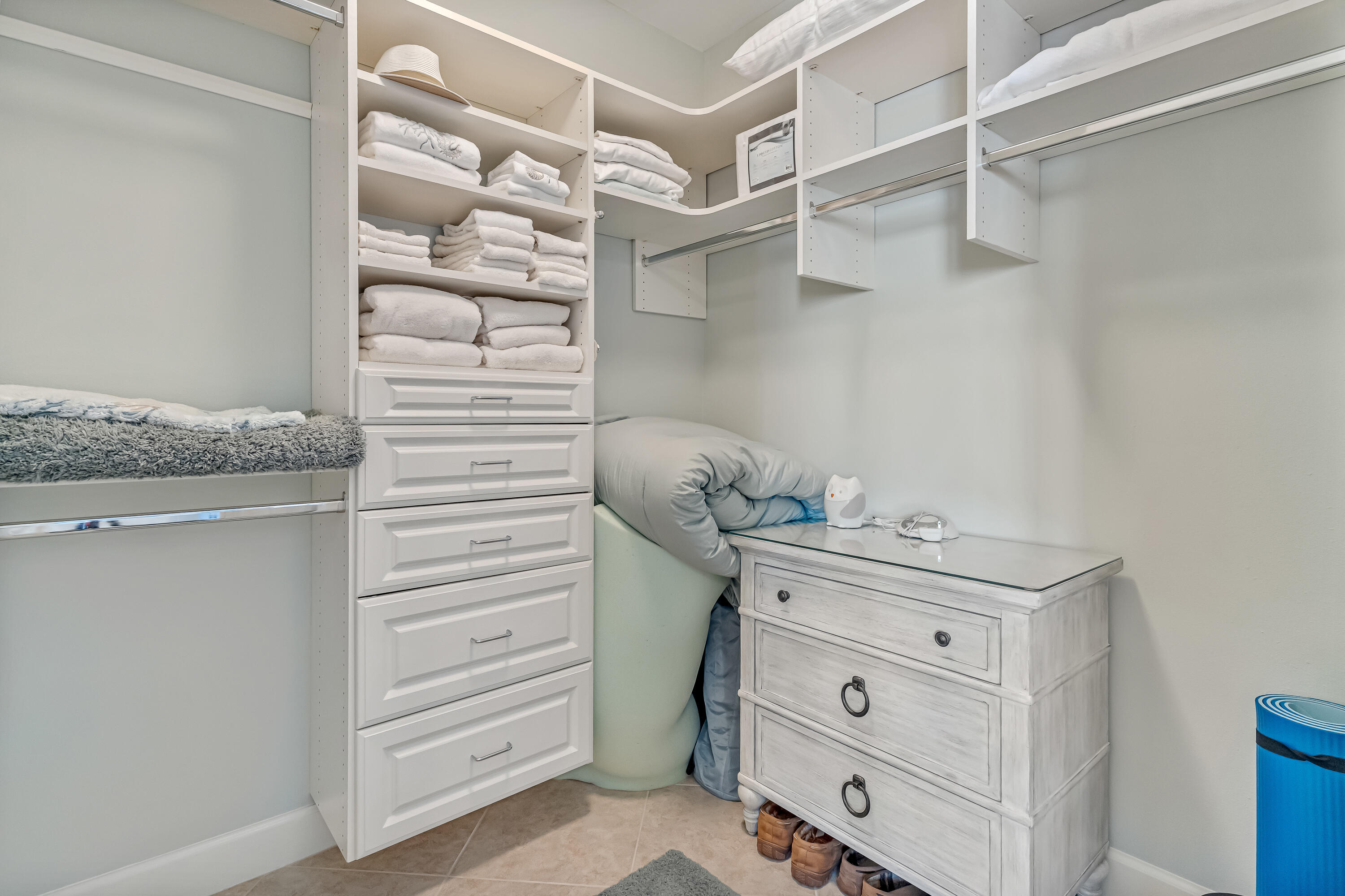 725 Gulf Shore Drive, 901A