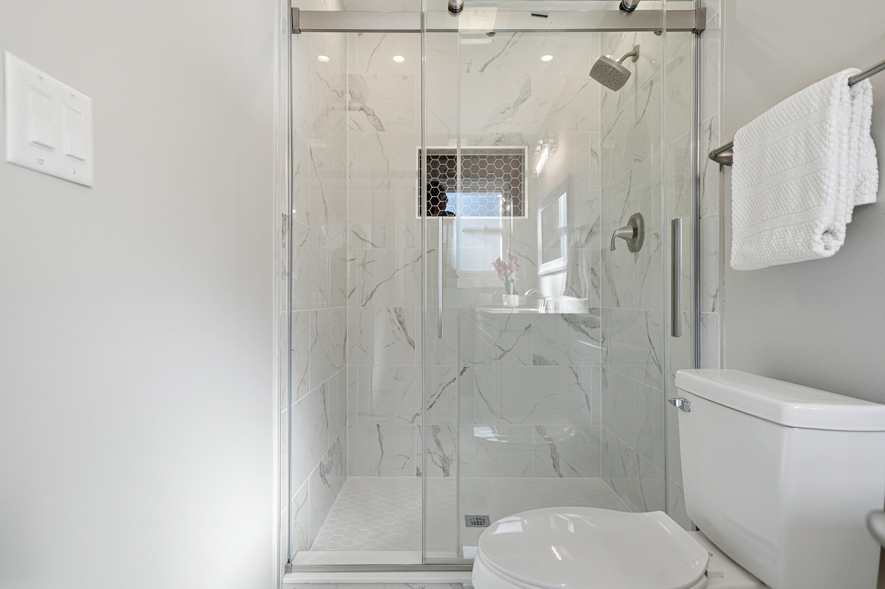 258 NW Briarwood Circle