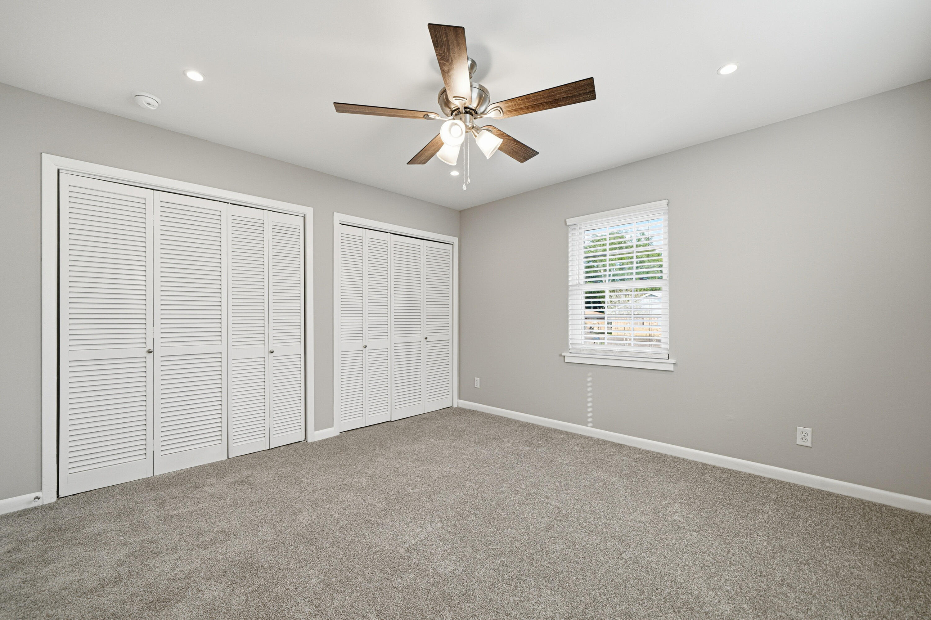 258 NW Briarwood Circle