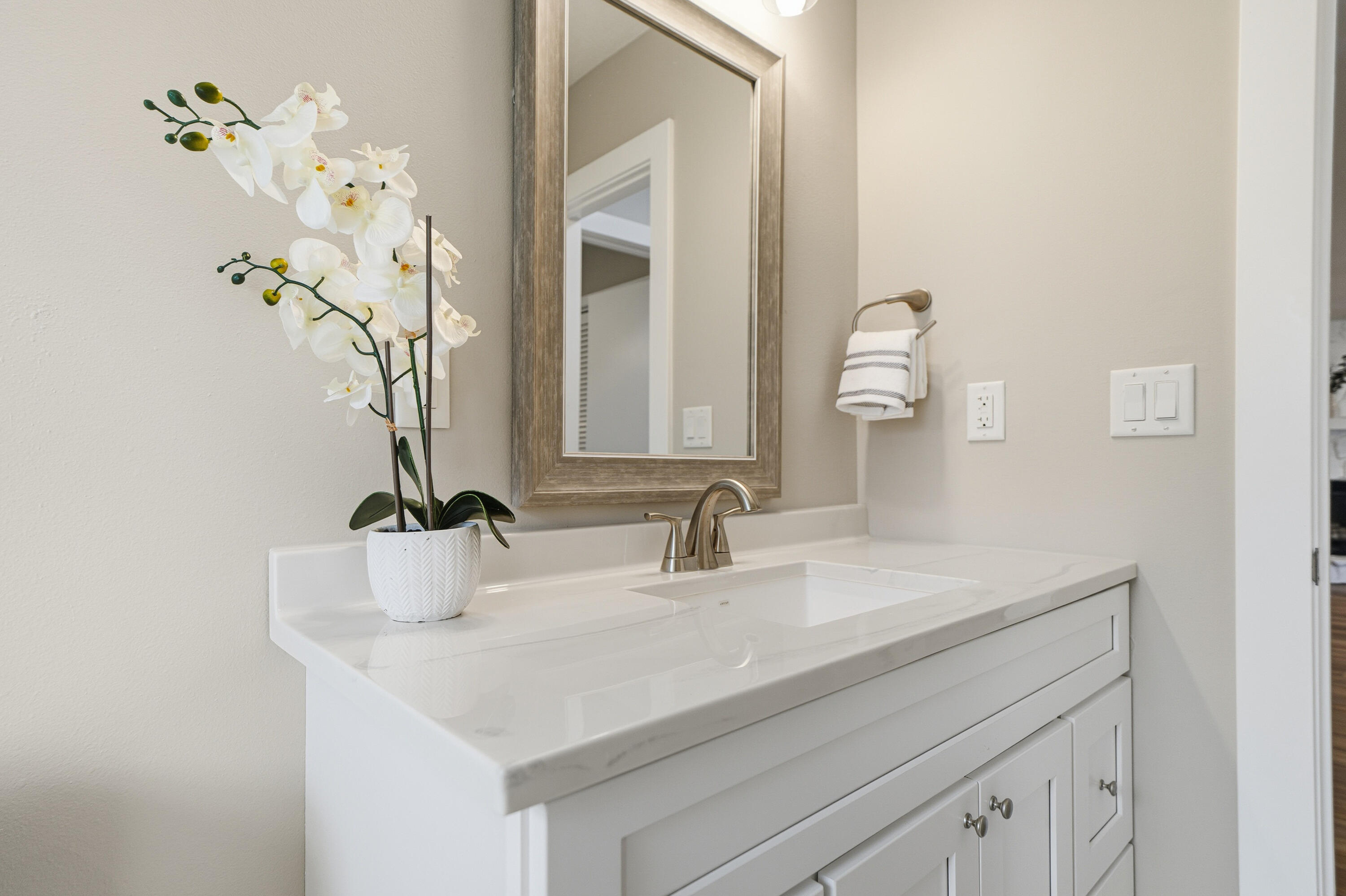 258 NW Briarwood Circle