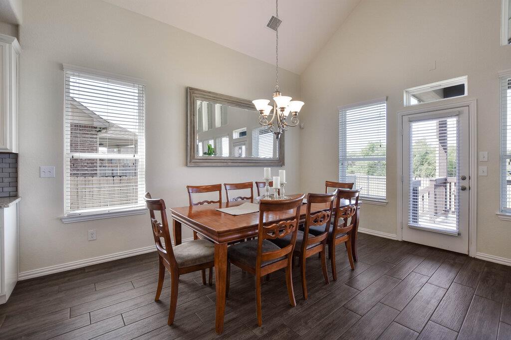 521 Middle Brook DR