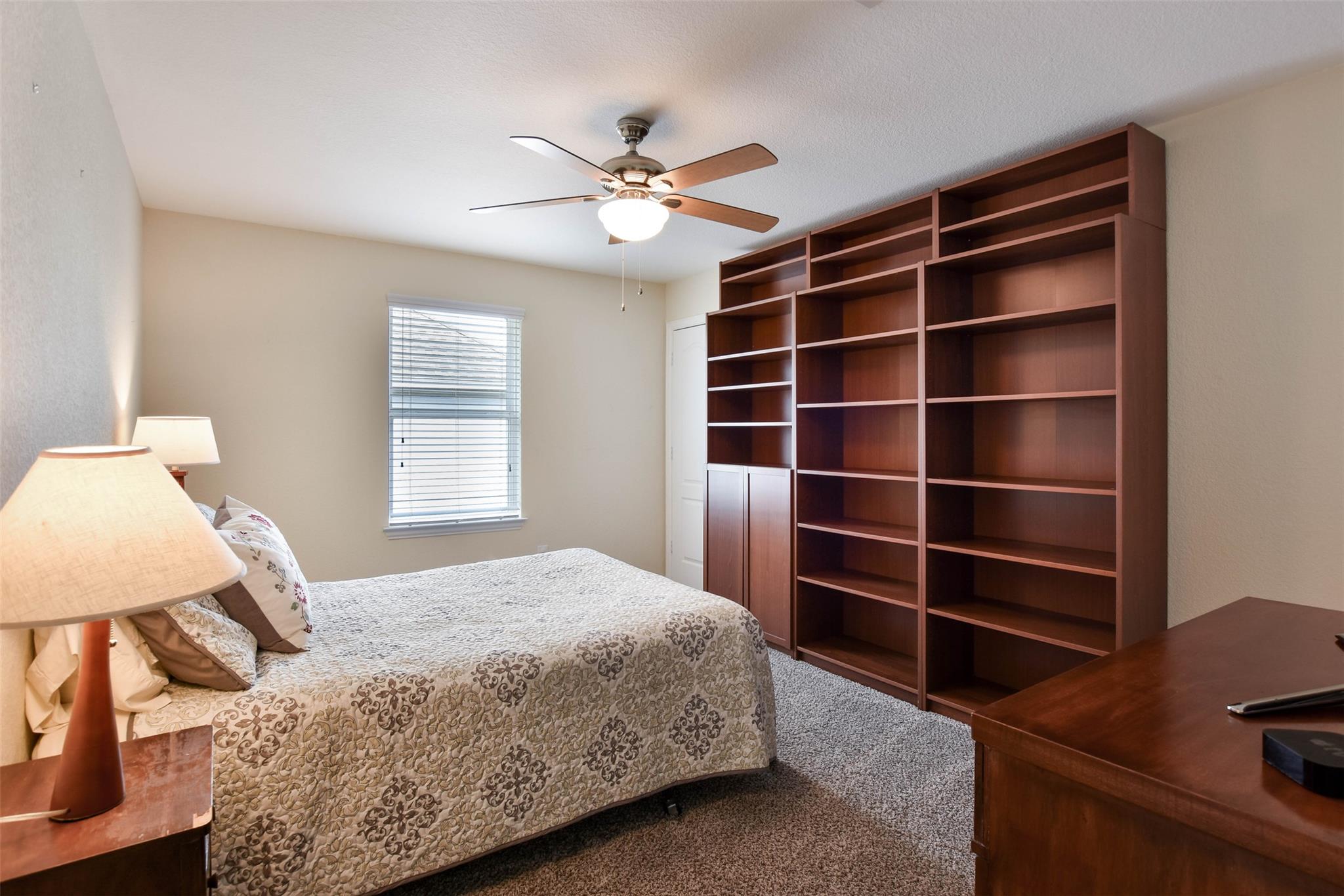 521 Middle Brook DR