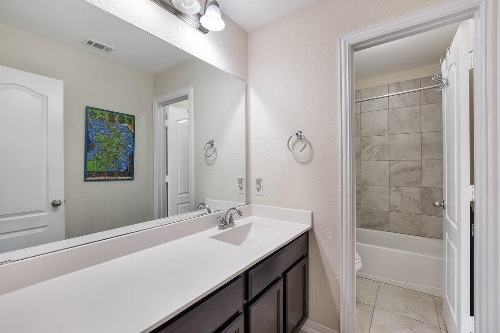 521 Middle Brook DR