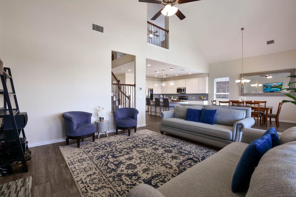 521 Middle Brook DR