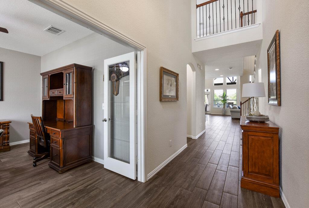 521 Middle Brook DR