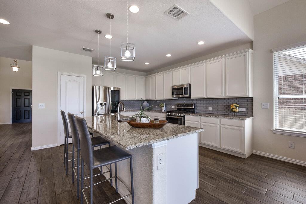 521 Middle Brook DR