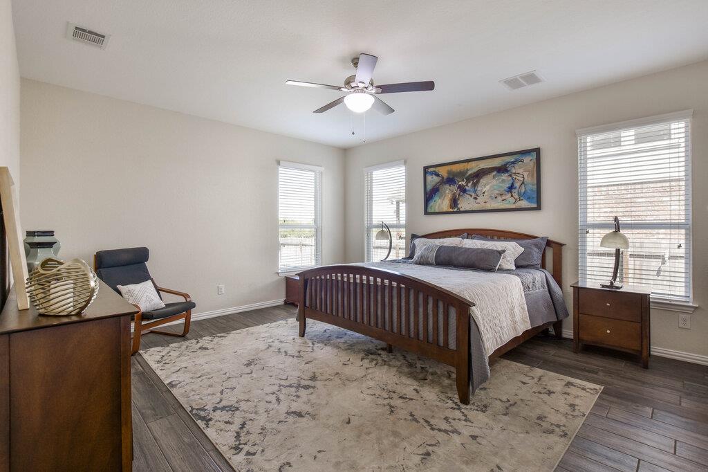 521 Middle Brook DR