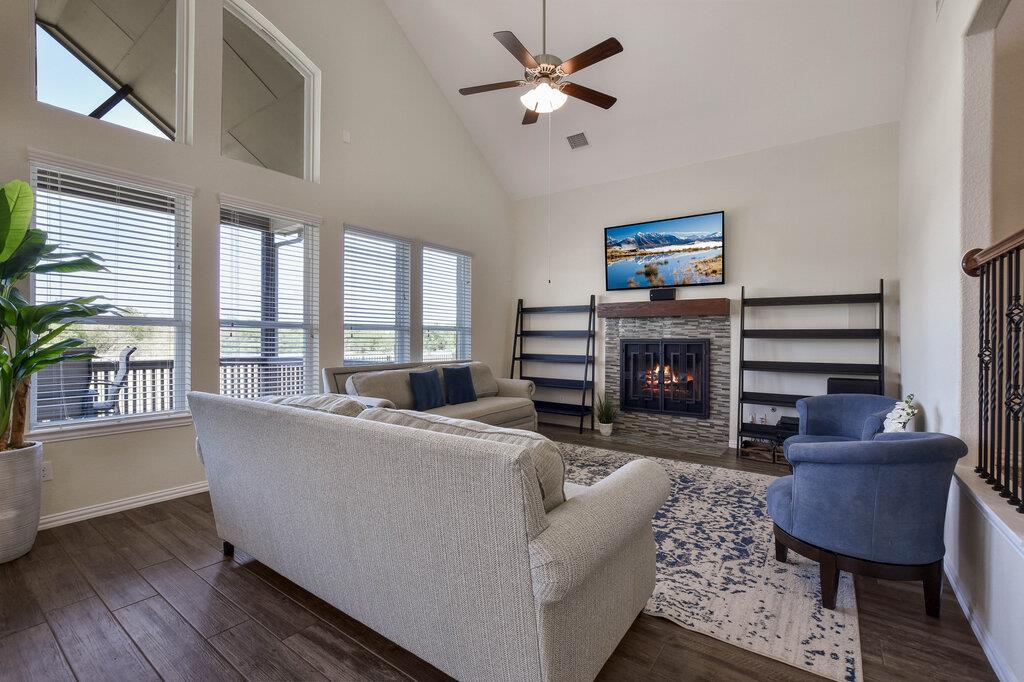 521 Middle Brook DR