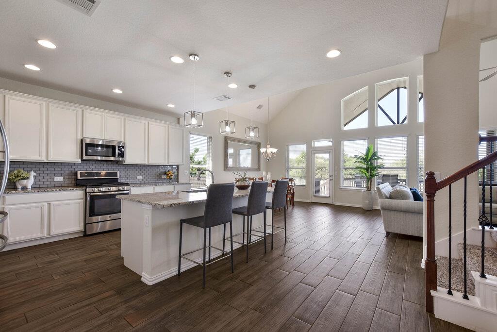 521 Middle Brook DR