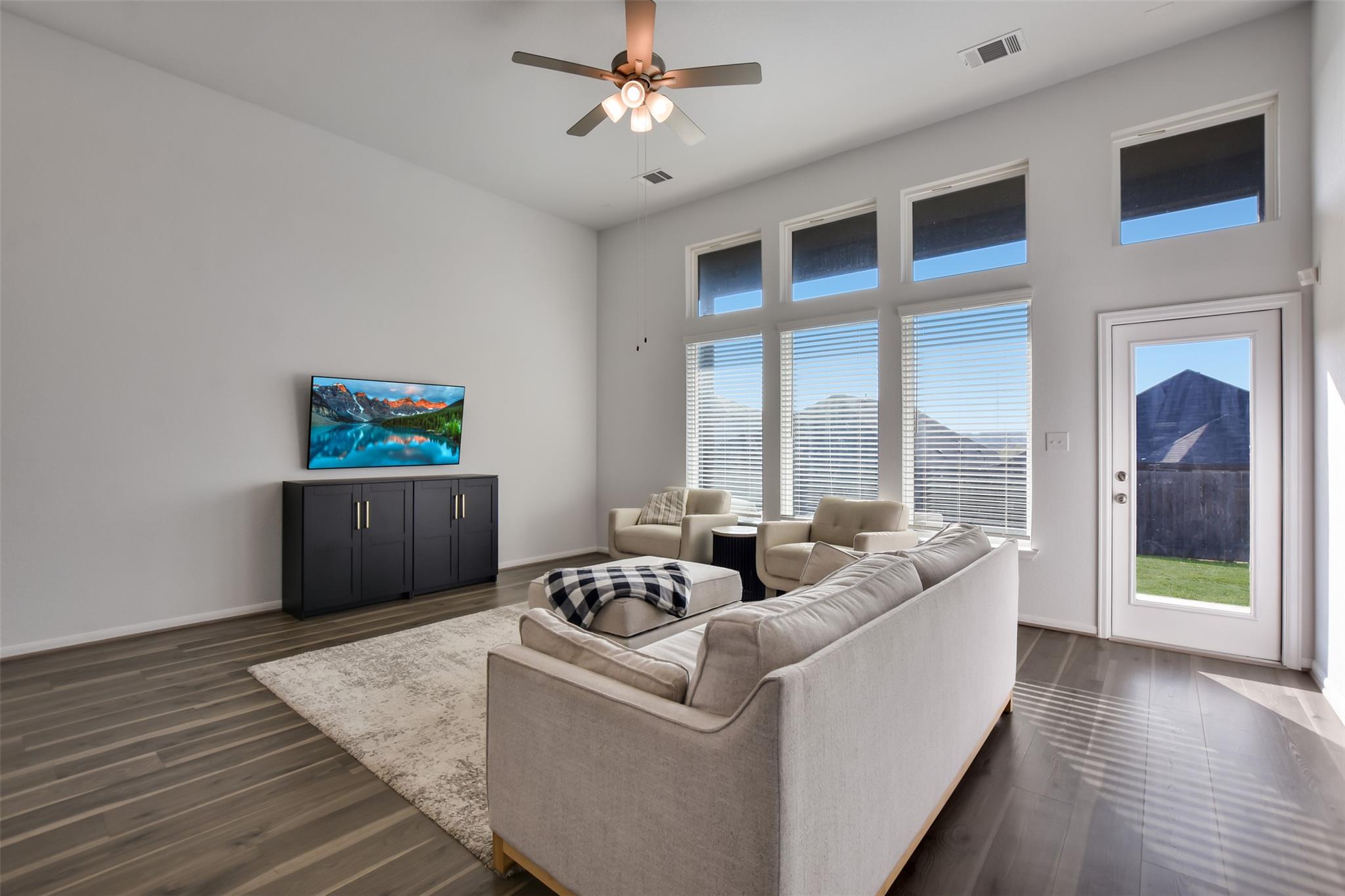 605 Oleander LOOP