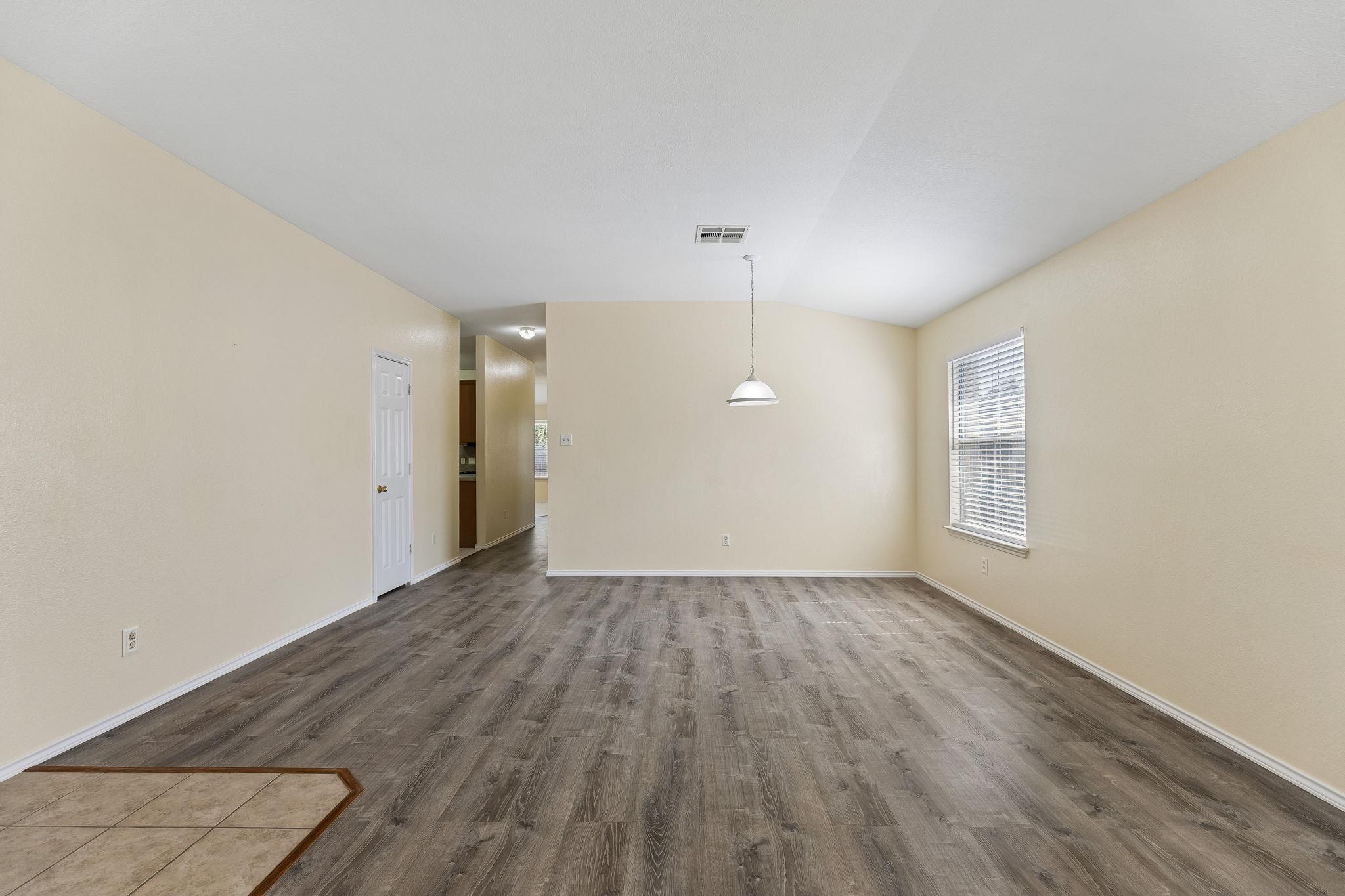 1512 Sweet Leaf LN