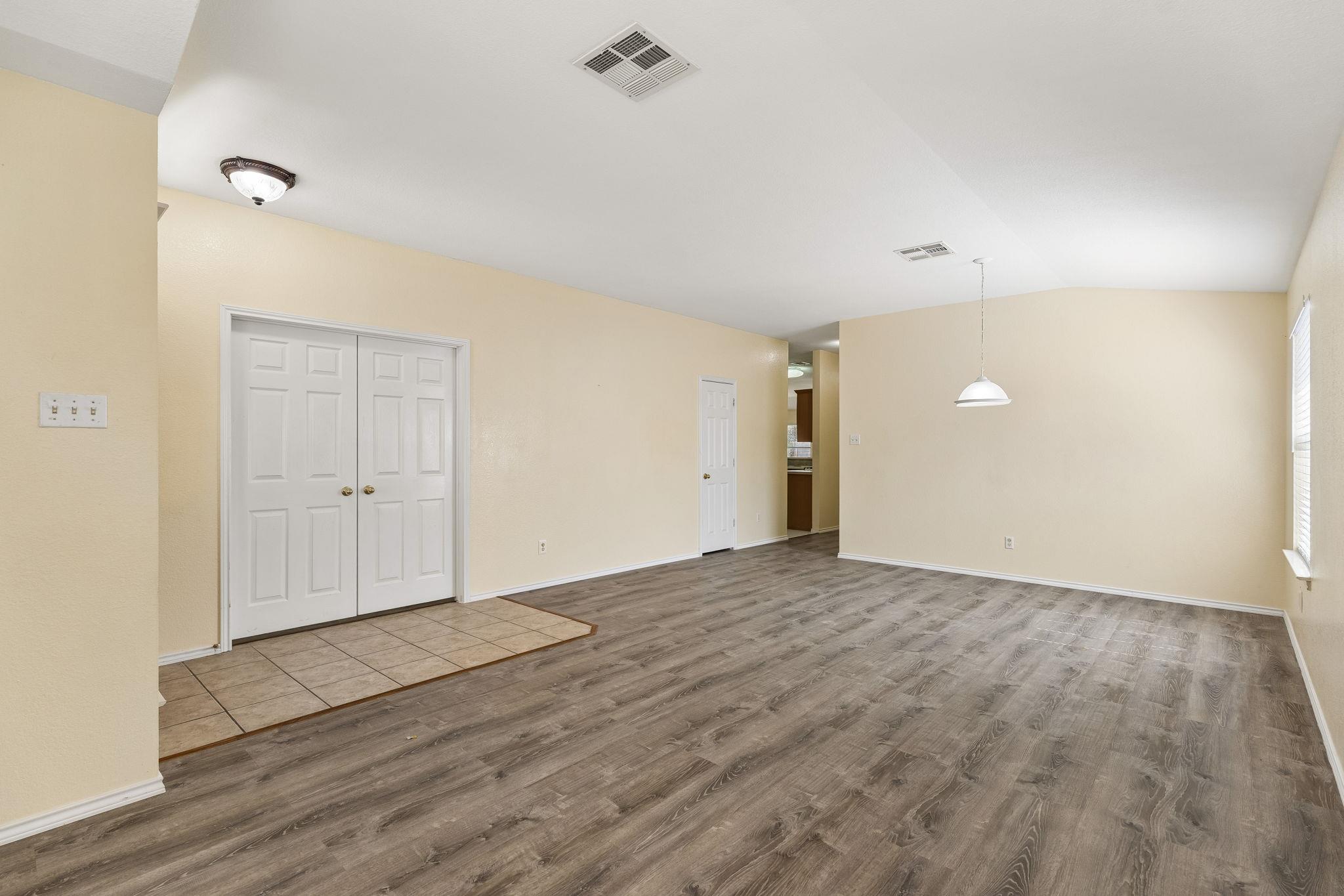 1512 Sweet Leaf LN