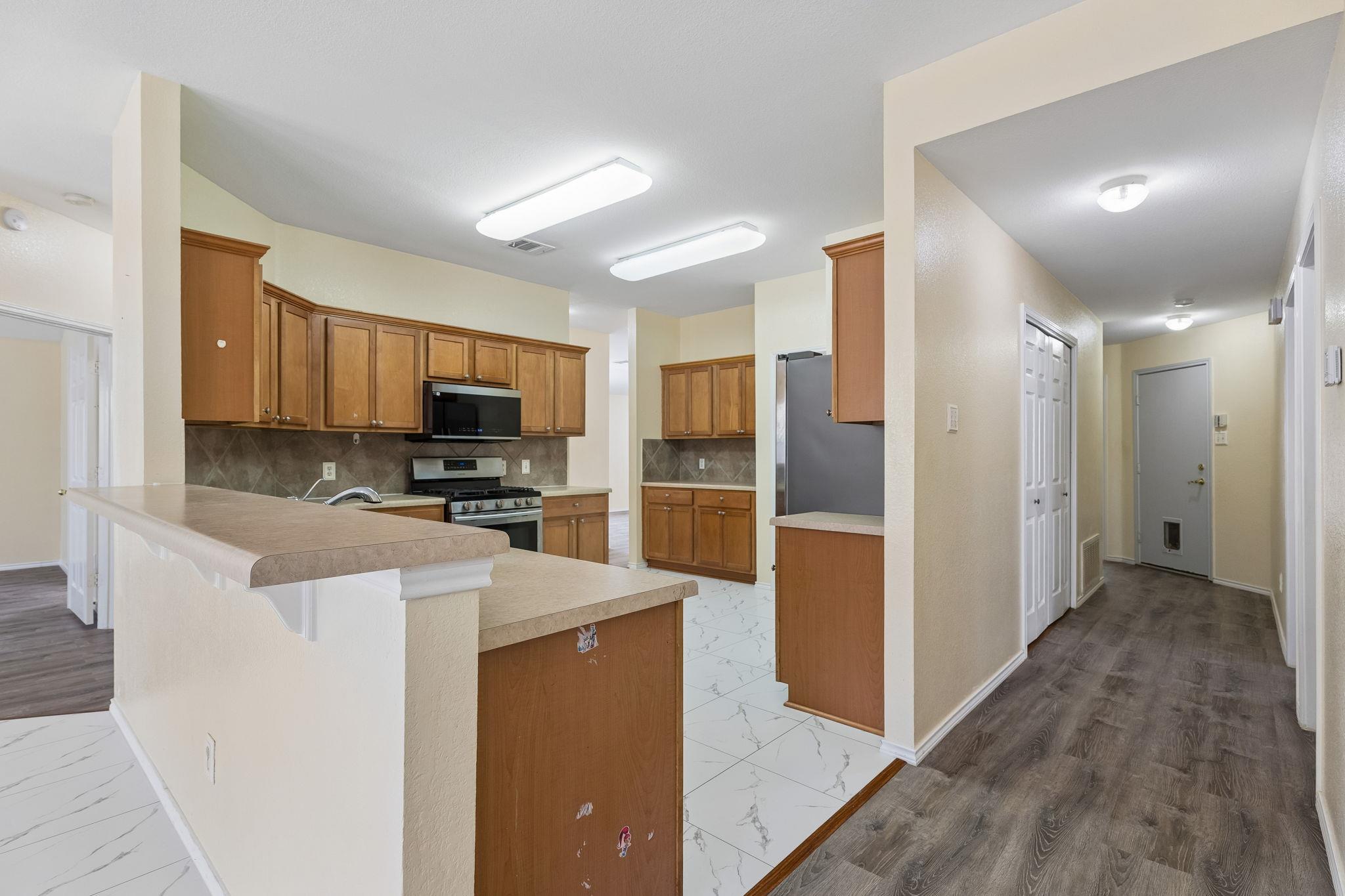 1512 Sweet Leaf LN
