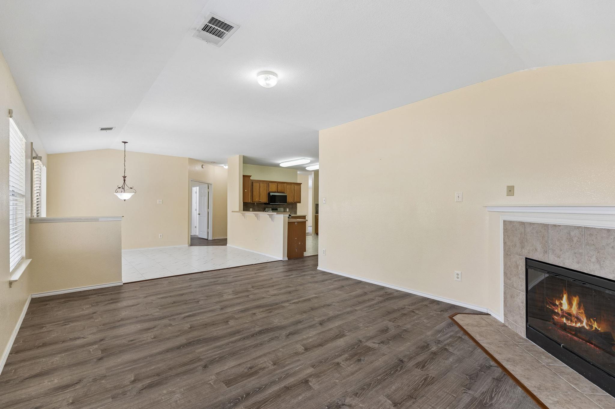 1512 Sweet Leaf LN