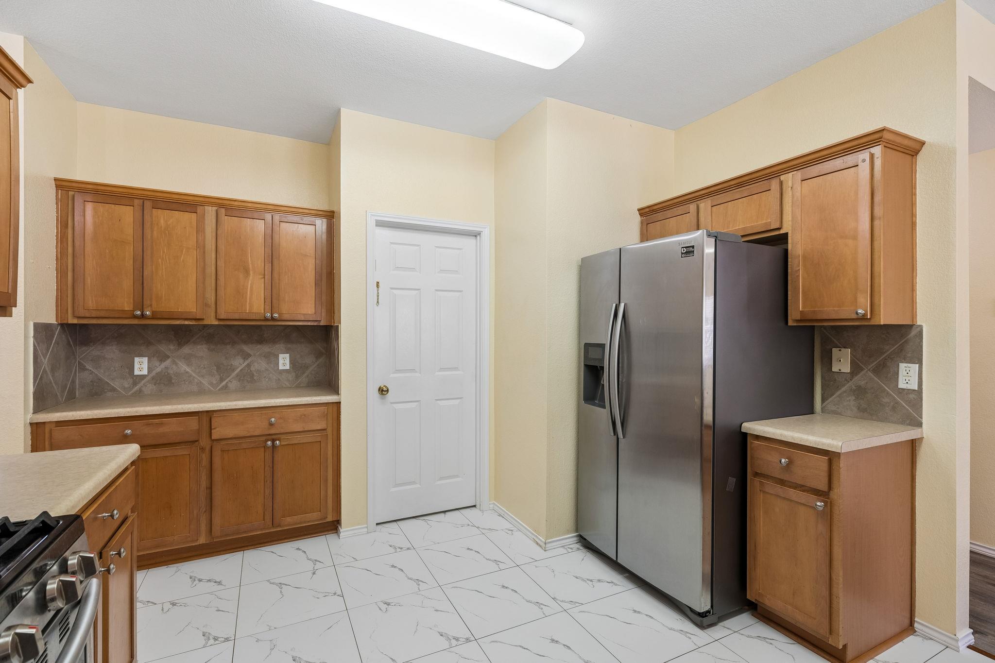 1512 Sweet Leaf LN