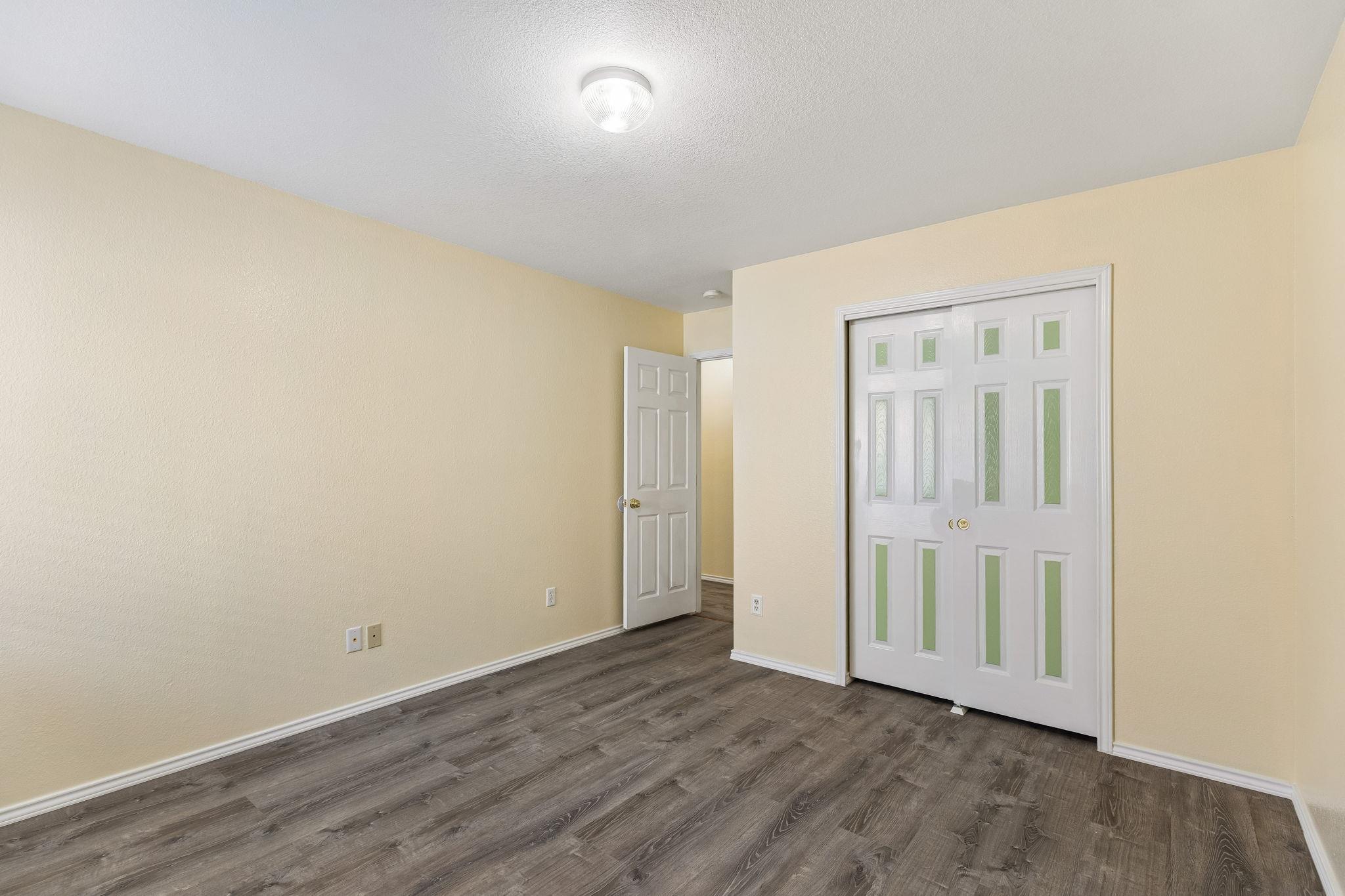 1512 Sweet Leaf LN
