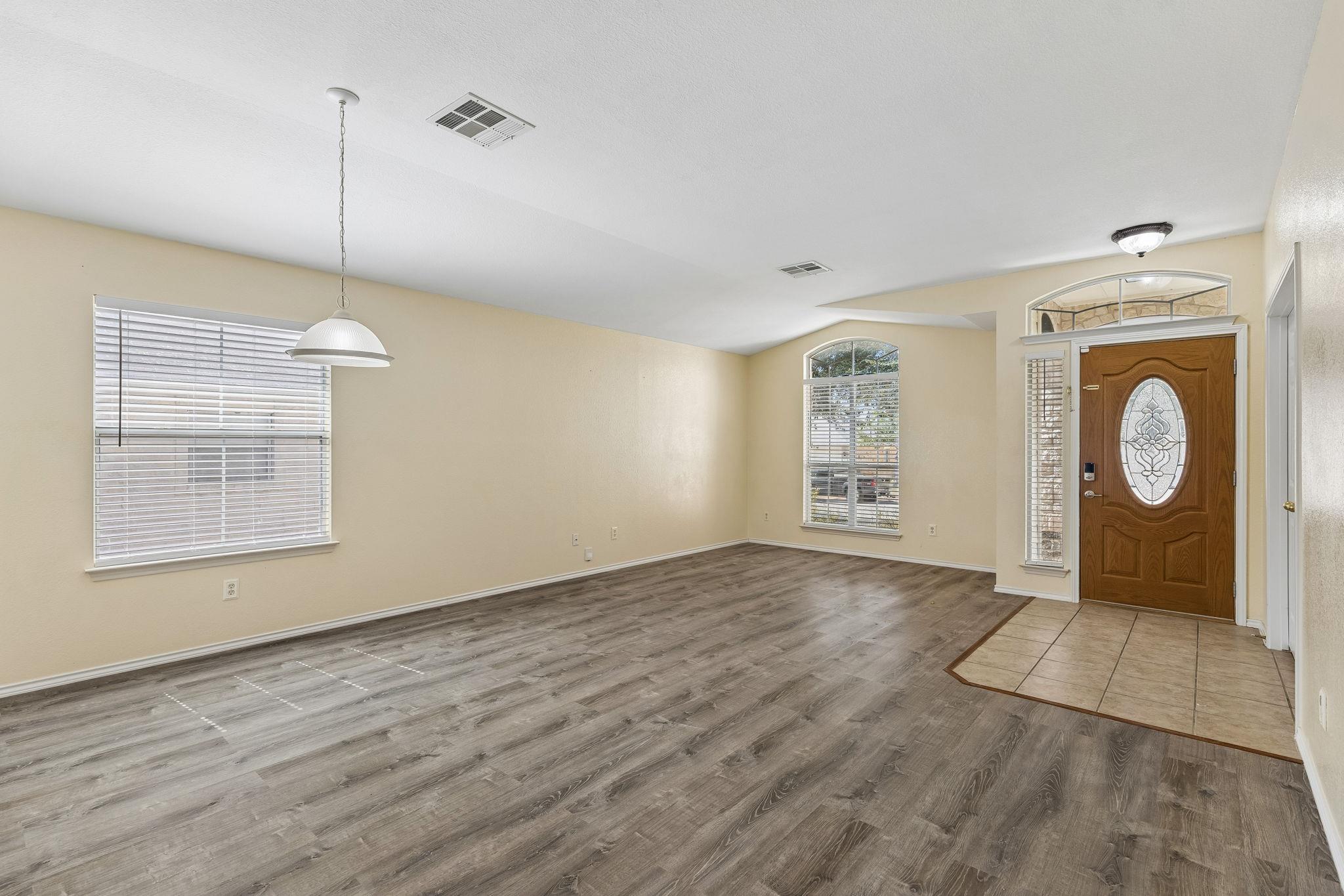 1512 Sweet Leaf LN