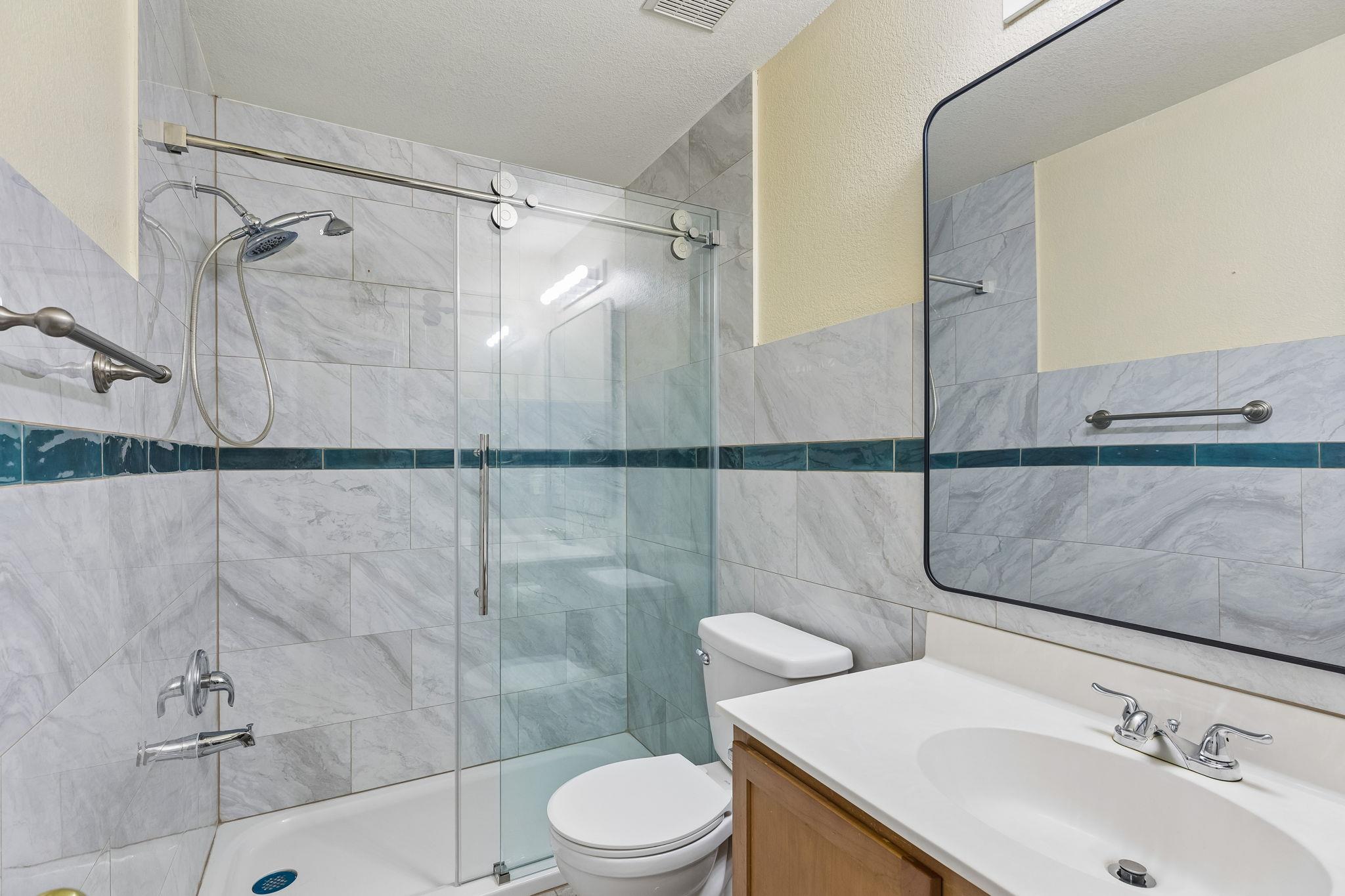 1512 Sweet Leaf LN