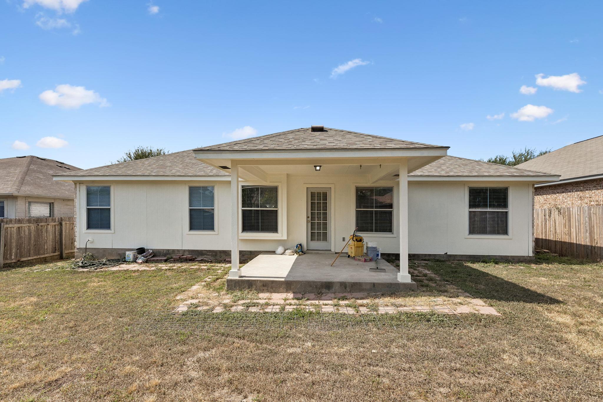 1512 Sweet Leaf LN